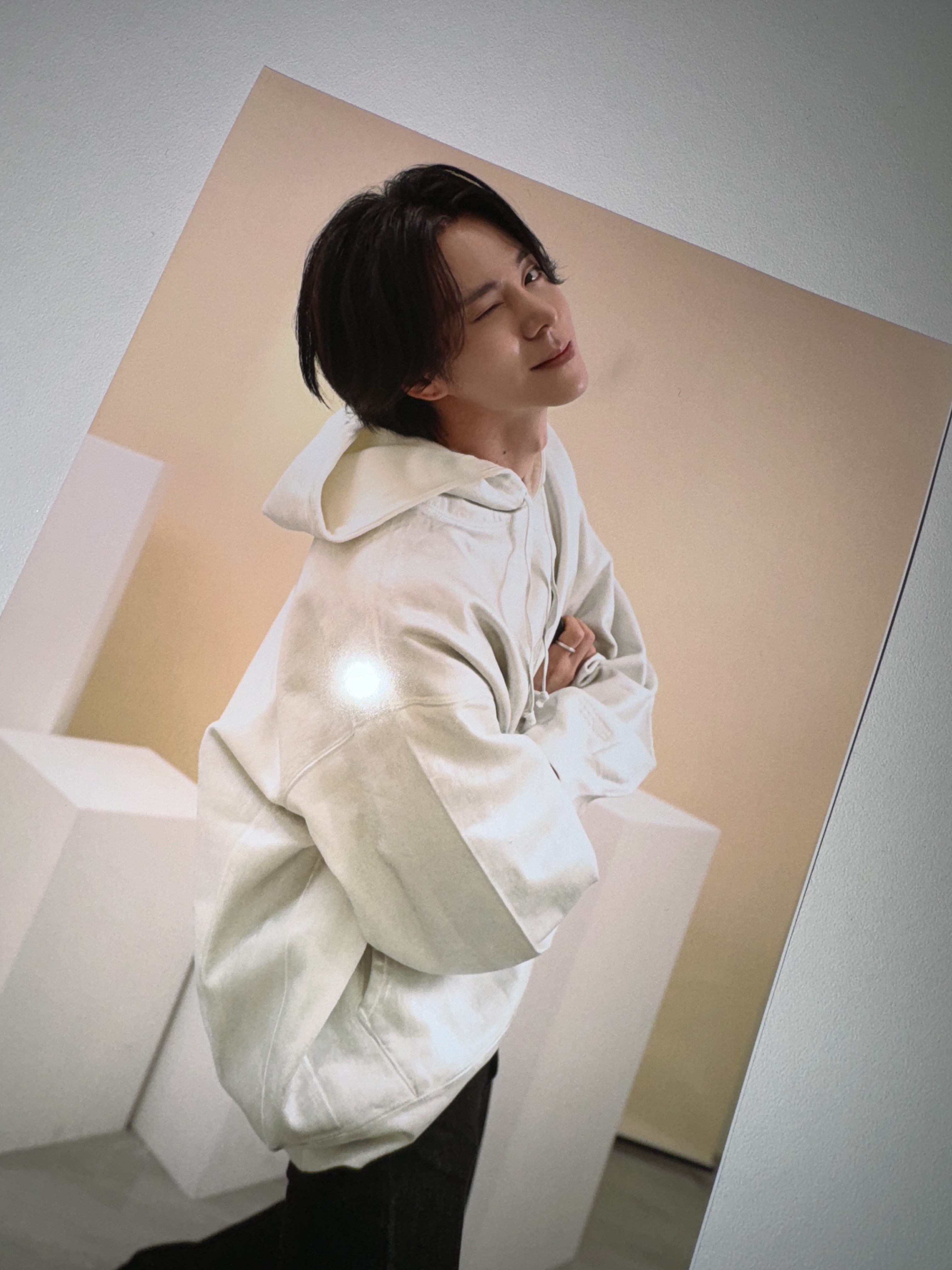Supreme x MM6 Maison Margiela Foil Box Logo Hooded Sweatshirt White - 24SS 착용 스타일 - 1