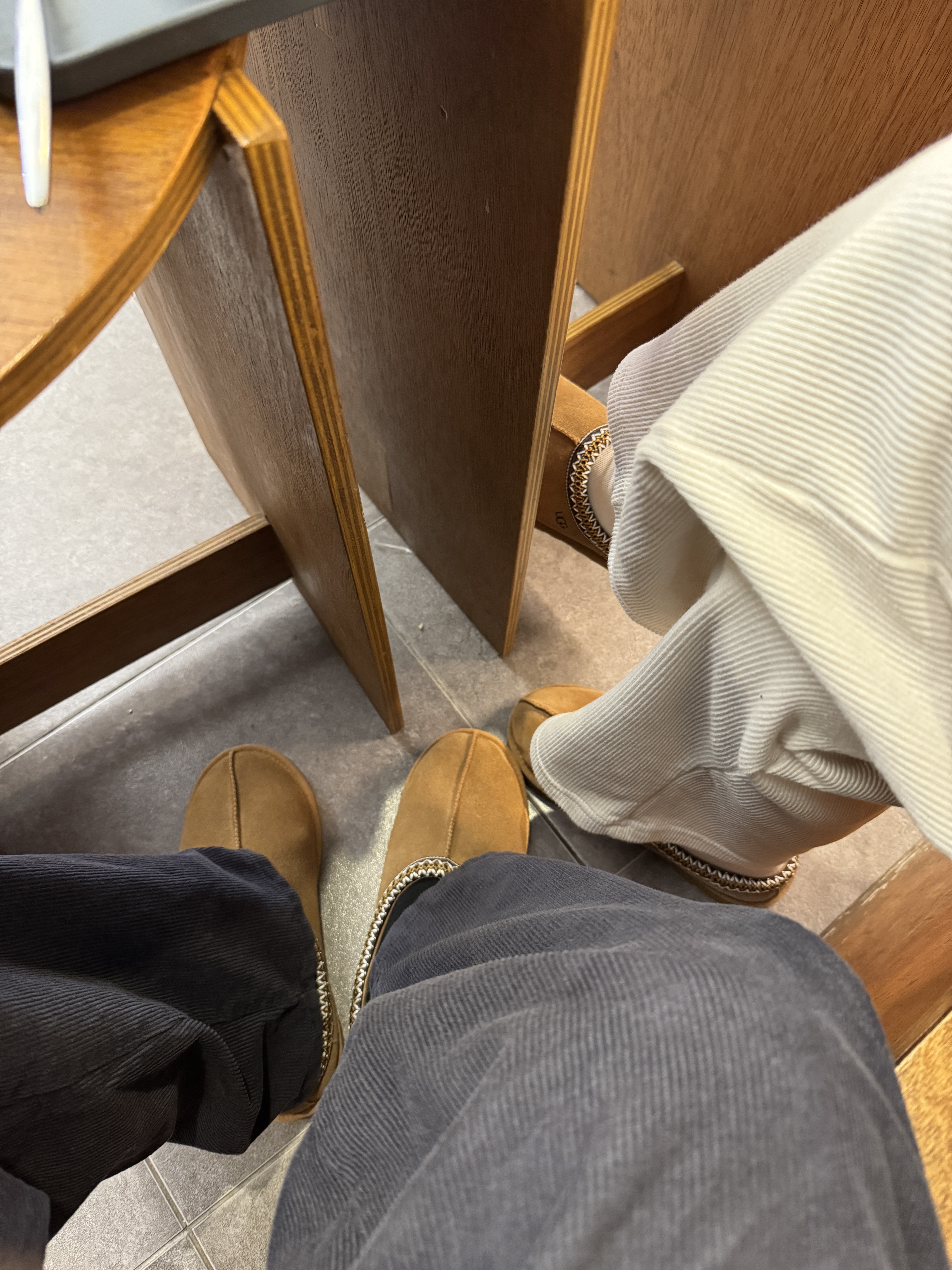 UGG Tasman Slipper Chestnut, (W) UGG Tasman Slipper Chestnut 착용 스타일