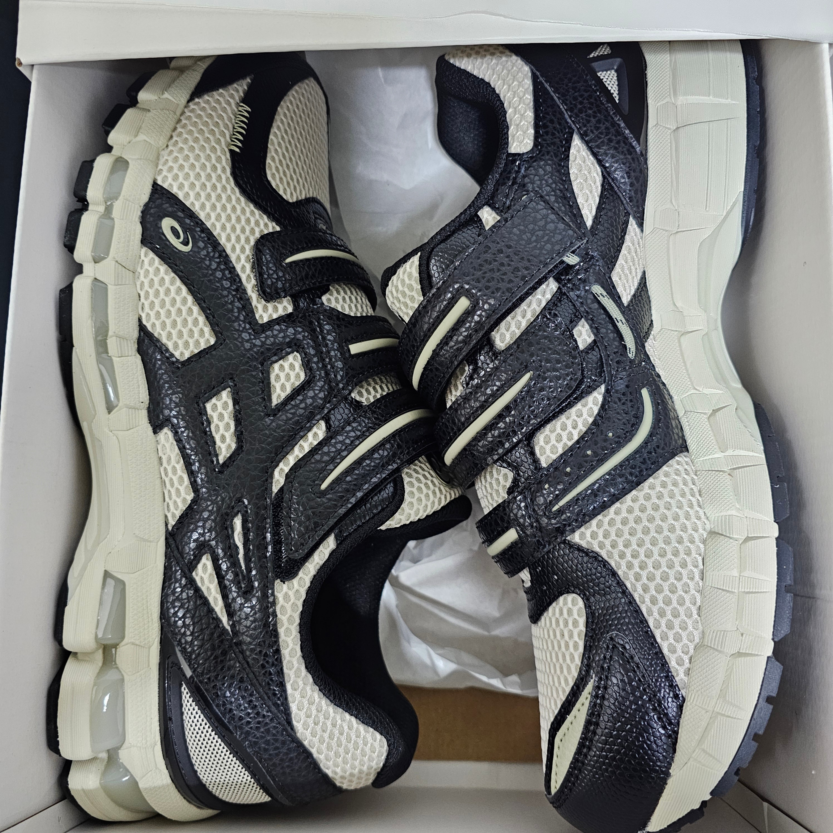 Asics x Hal Studios Gel-Kayano 20 Bone 착용 스타일