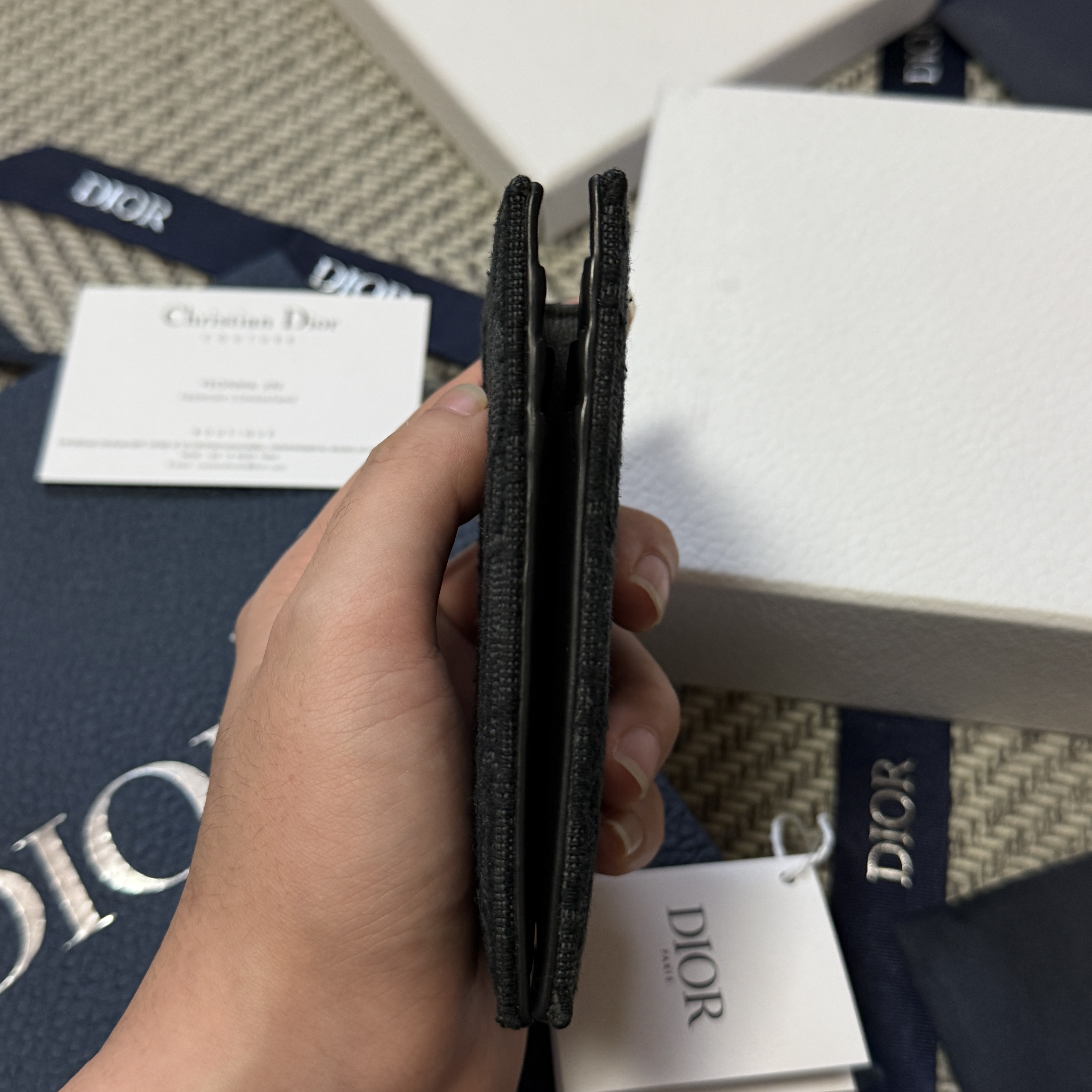Dior Bi-Fold Card Holder Black Dior Oblique Jacquard 착용 스타일 - 8