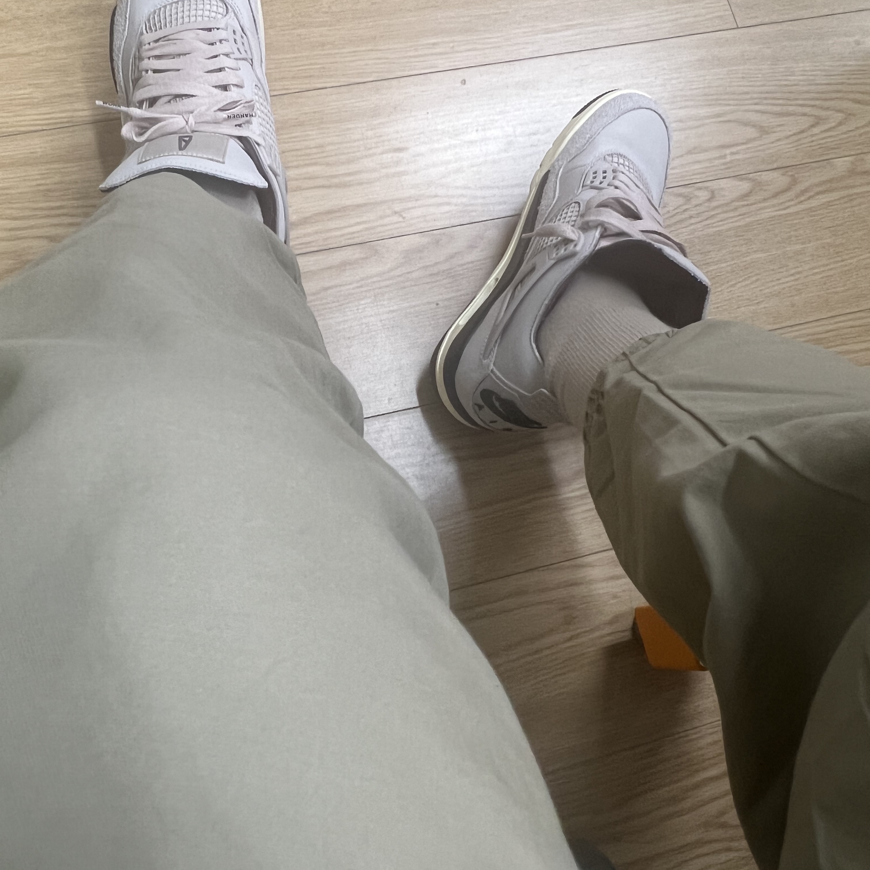 (W) Jordan 4 x A Ma Maniere Retro OG SP W.Y.W.S. 착용 스타일