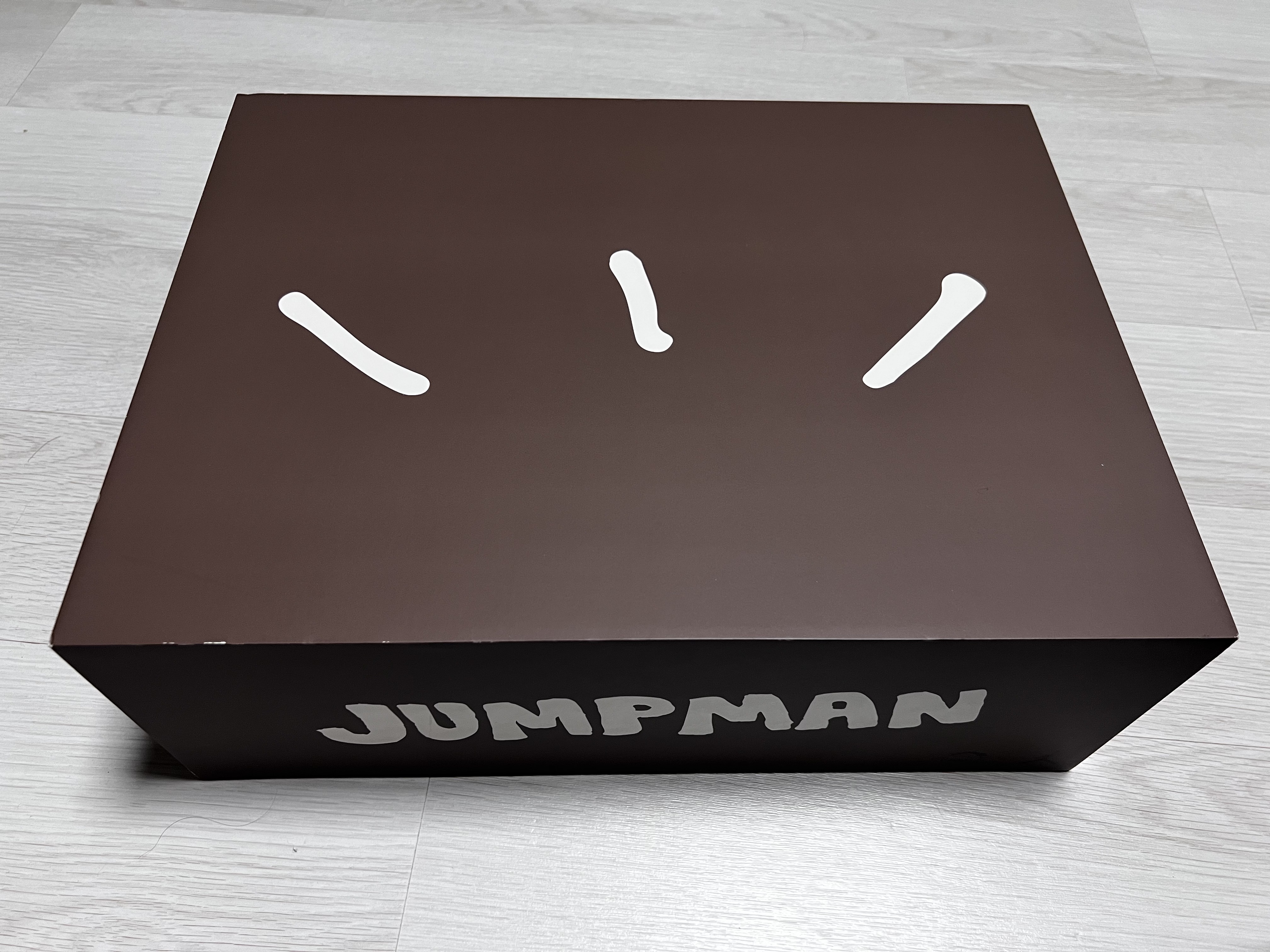 Jordan x Travis Scott Jumpman Jack TR Black and Dark Mocha 착용 스타일 - 2