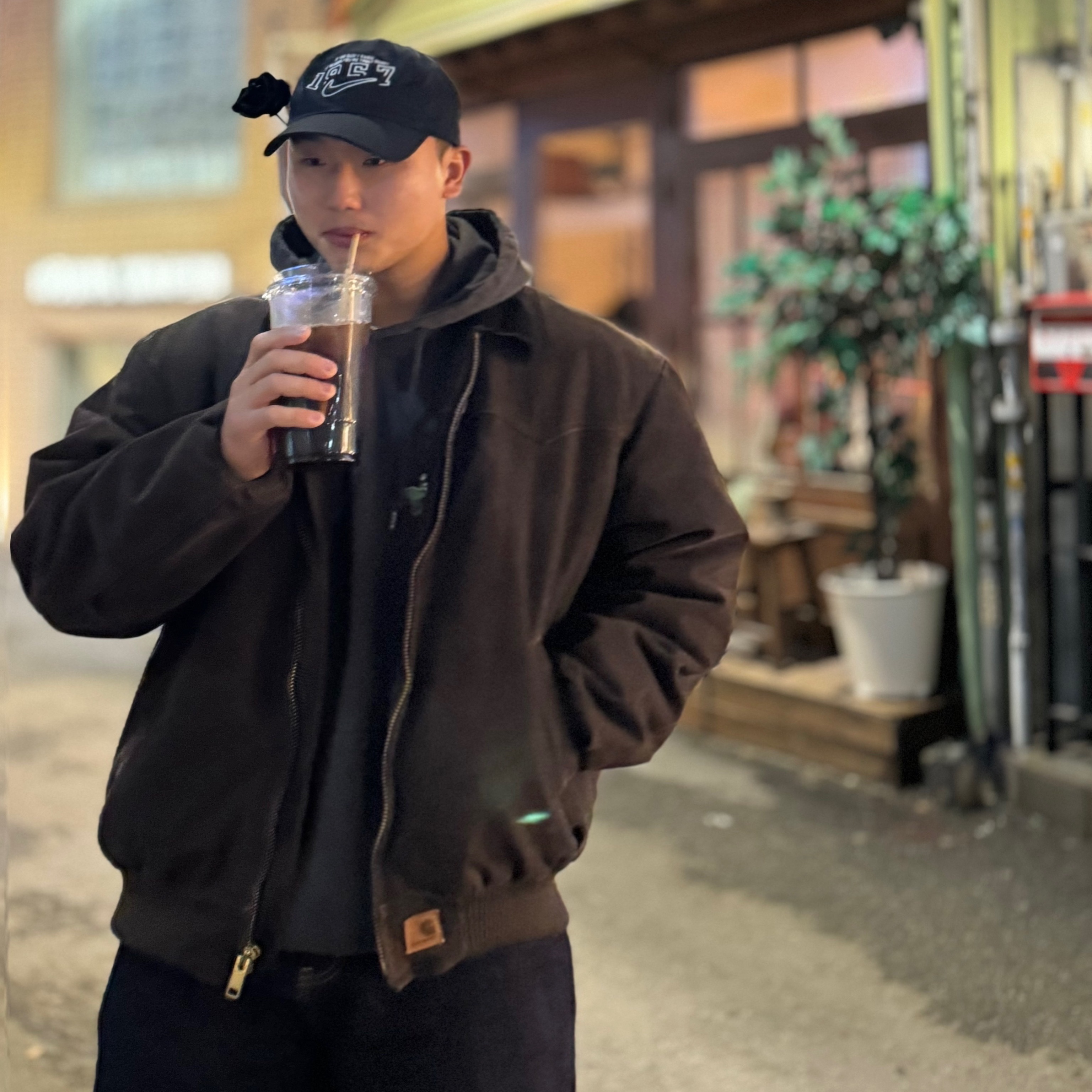 Carhartt WIP OG Santa Fe Jacket Black Aged Canvas - Winter, Yeezy Gap Engineered By Balenciaga Dove Hoodie Dark Grey 착용 스타일