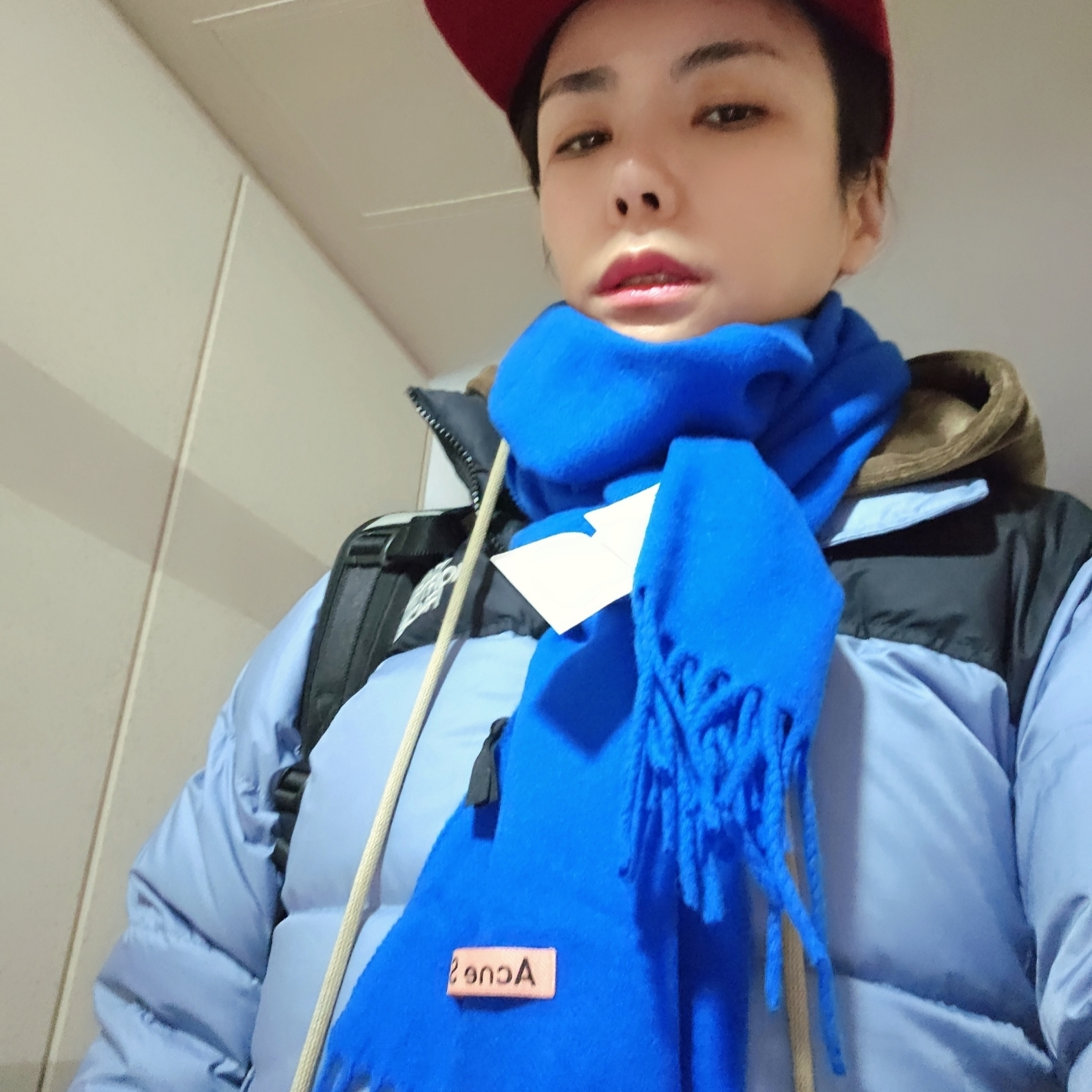 (W) The North Face 1996 Retro Nuptse Jacket Folk Blue, Supreme Paris T-Shirt White - 24SS 착용 스타일 - 4