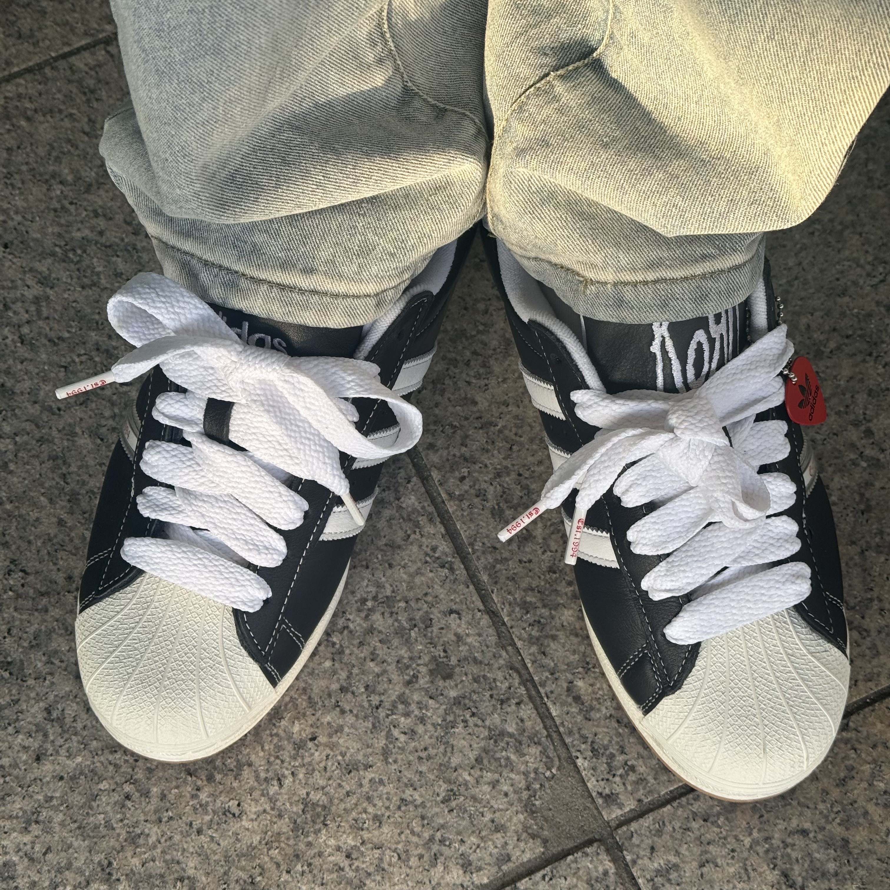 Adidas x KoRn Superstar 30th Anniversary Core Black Translucent 착용 스타일