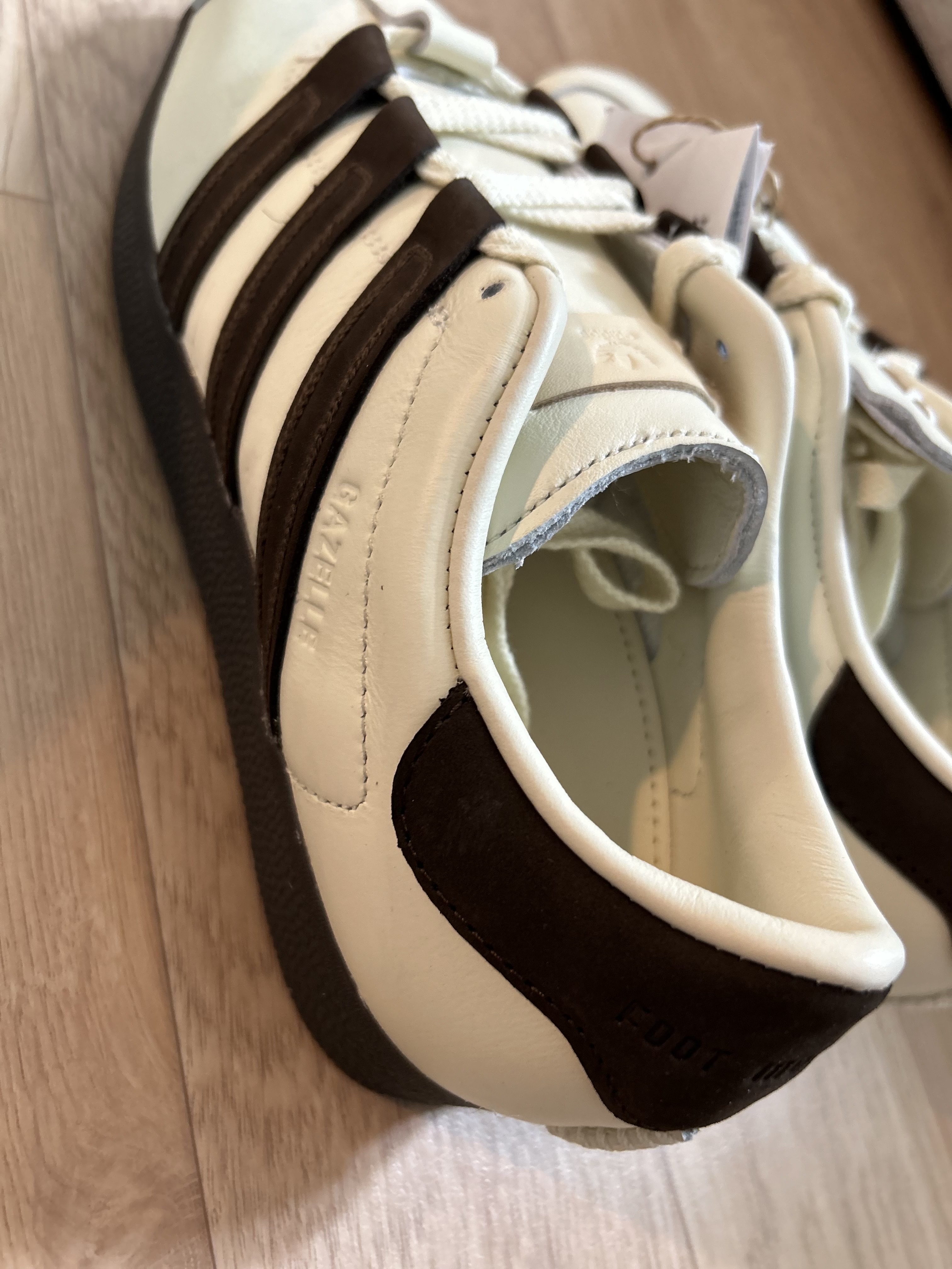 Adidas x Foot Industry Gazelle Cream White Dark Brown 착용 스타일