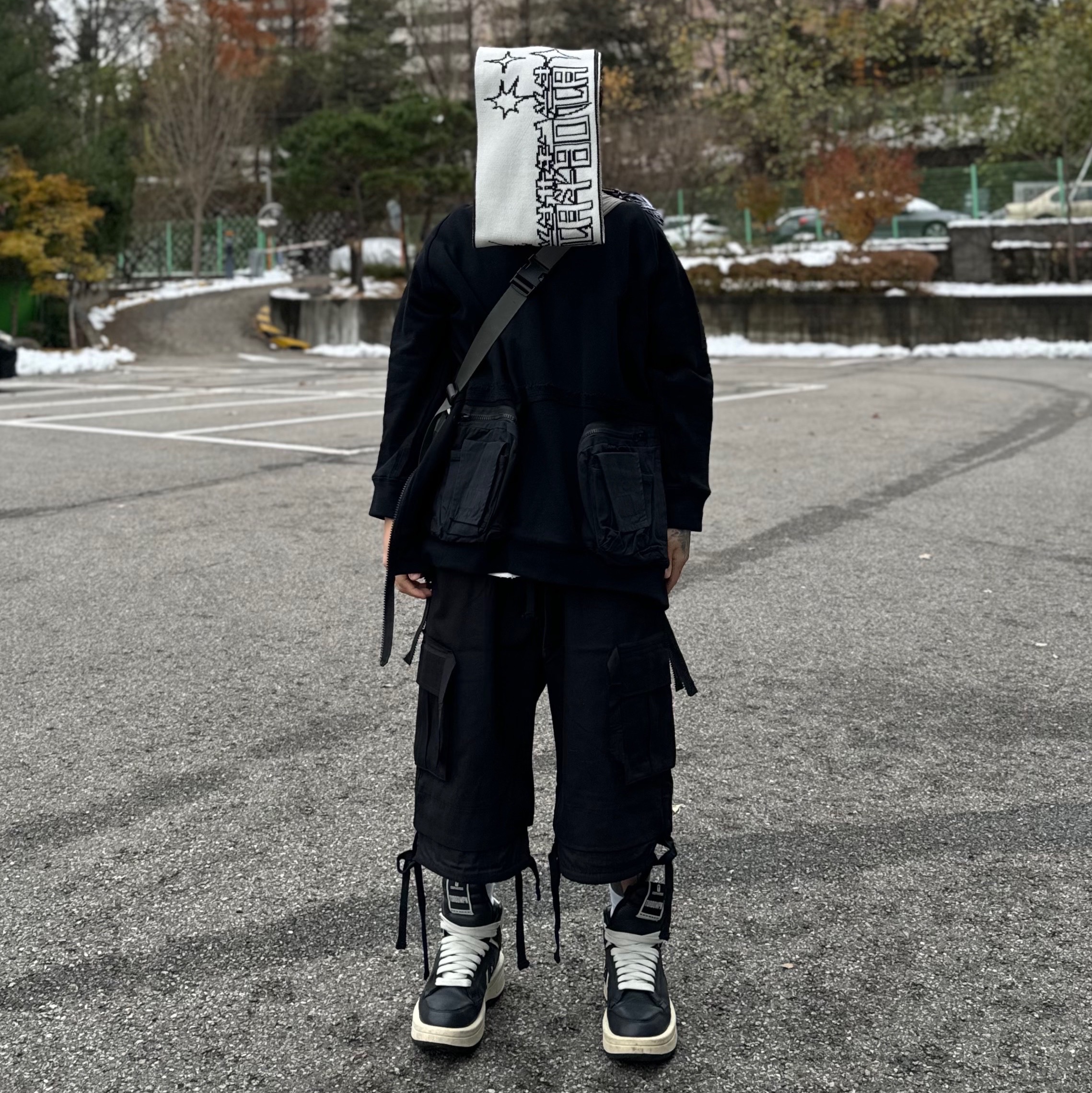 Converse x Drkshdw Turbowpn Black Cream 착용 스타일 - 4
