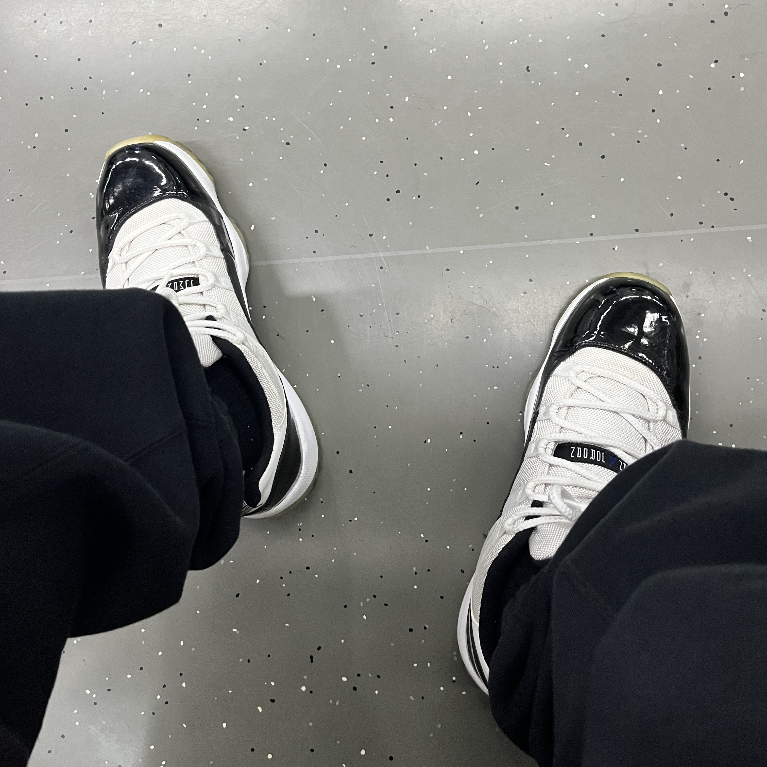 Jordan 11 Retro Low Concord 착용 스타일 - 1