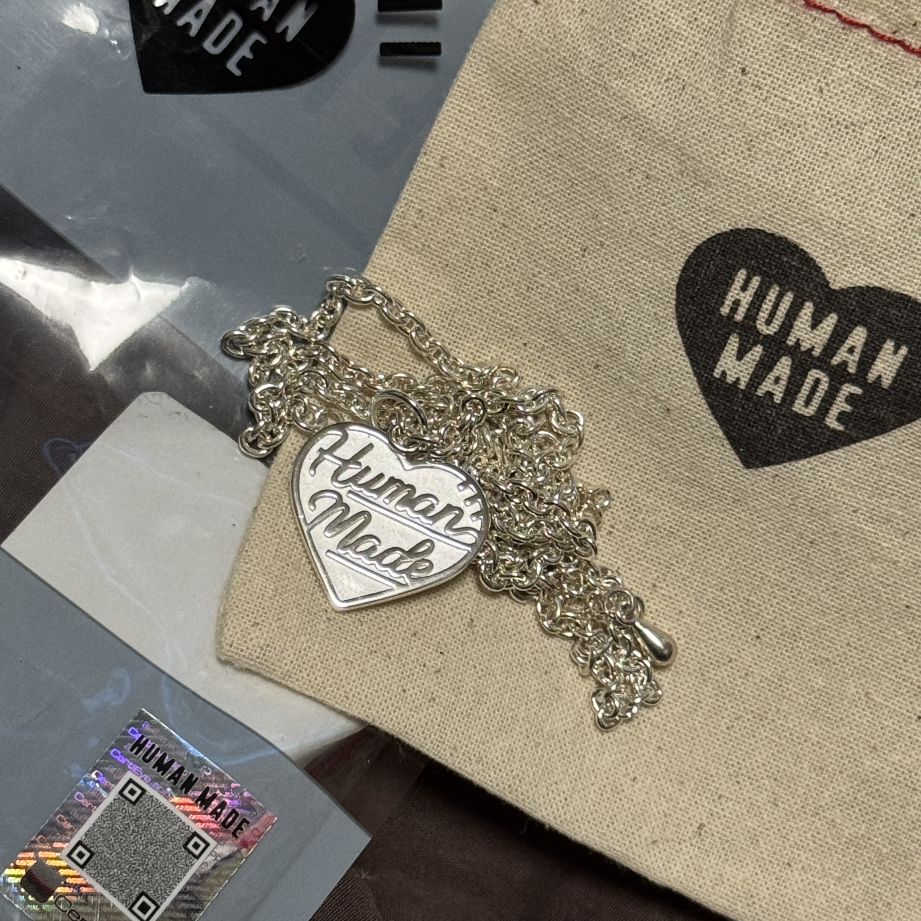 Human Made Heart Silver Necklace Silver 착용 스타일