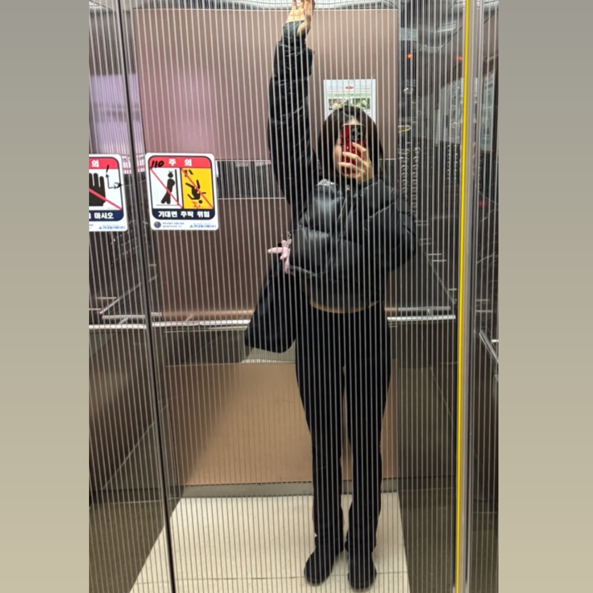 (W) Alo Yoga Airbrush High Waist Bootcut Leggings Black, (W) Lululemon Scuba Oversized Half-Zip Hoodie Blazer Blue Tone 착용 스타일 - 1