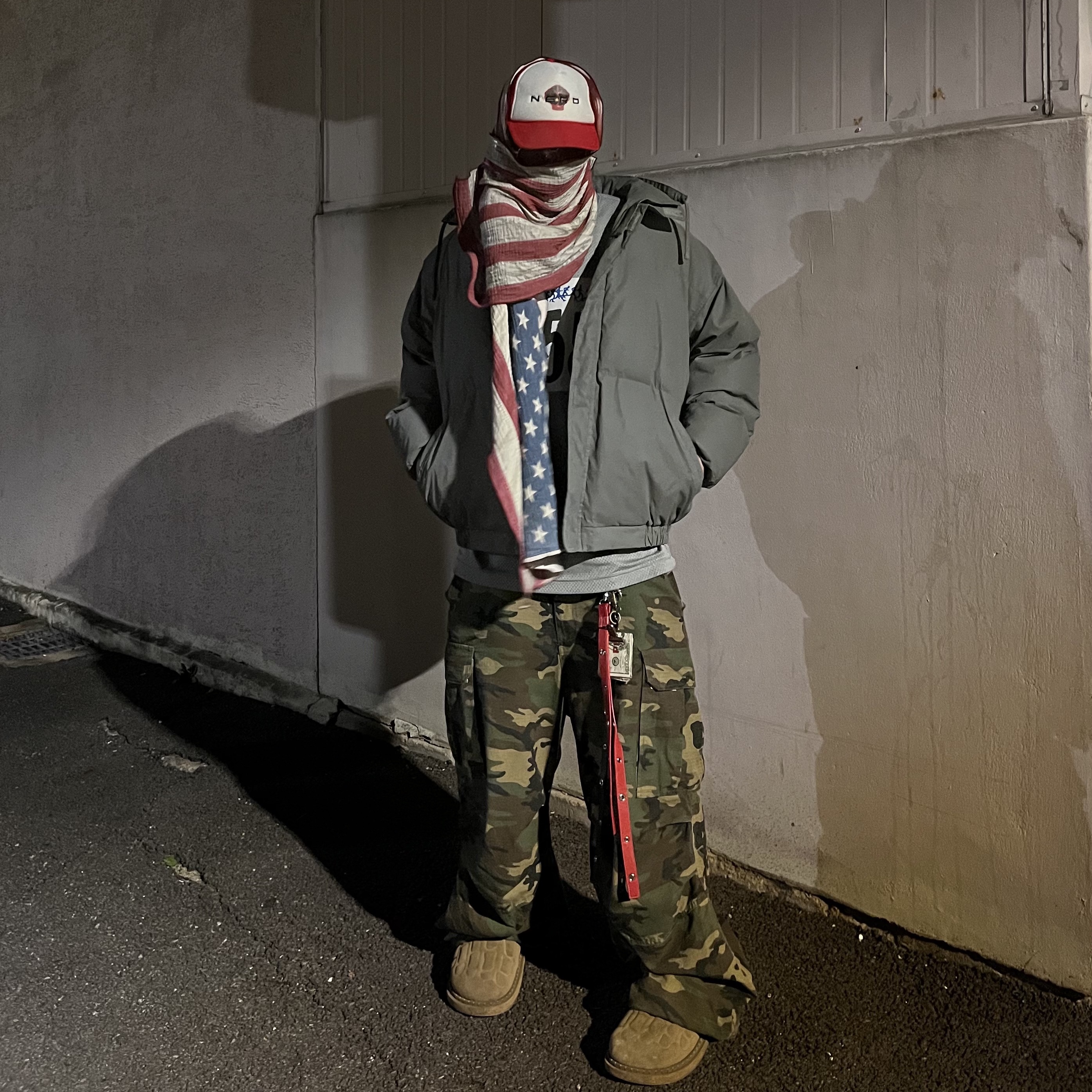 Essentials Puffer Jacket Silver Reflective - 20SS, Kinchi x Yiyae Bone Mule Camel 착용 스타일 - 2
