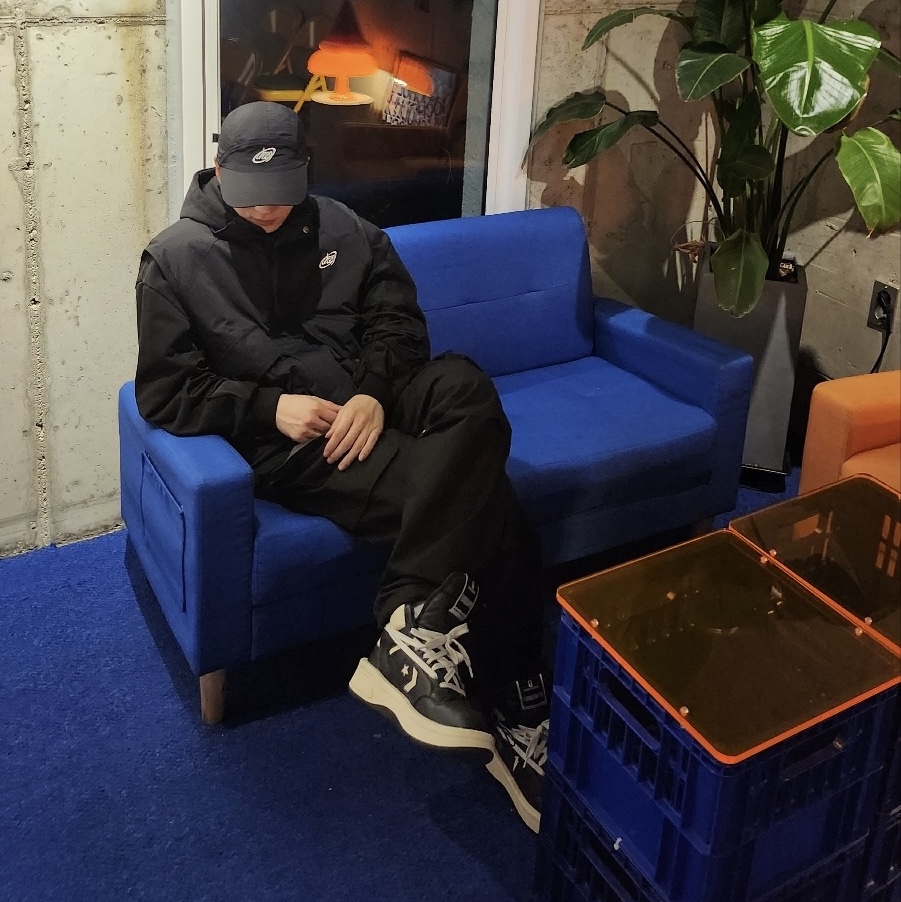 Converse x Drkshdw Turbowpn Black Cream 착용 스타일 - 1