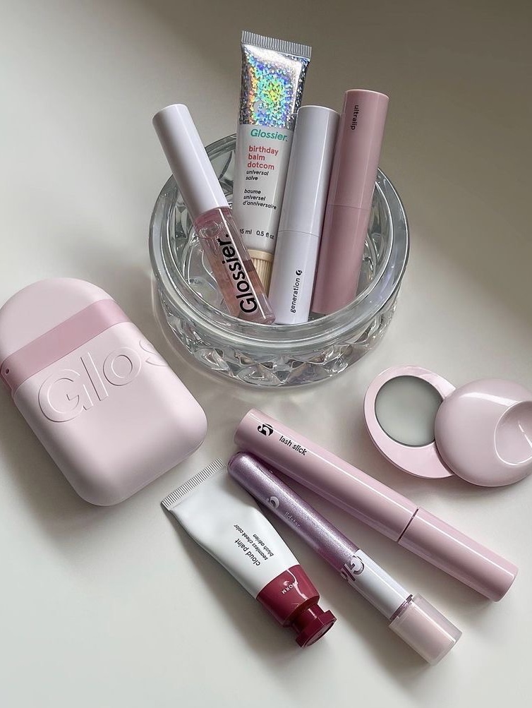 Glossier Cell Phone Keychain - LA Exclusive, Glossier Hand Cream 60ml 착용 스타일 - 3