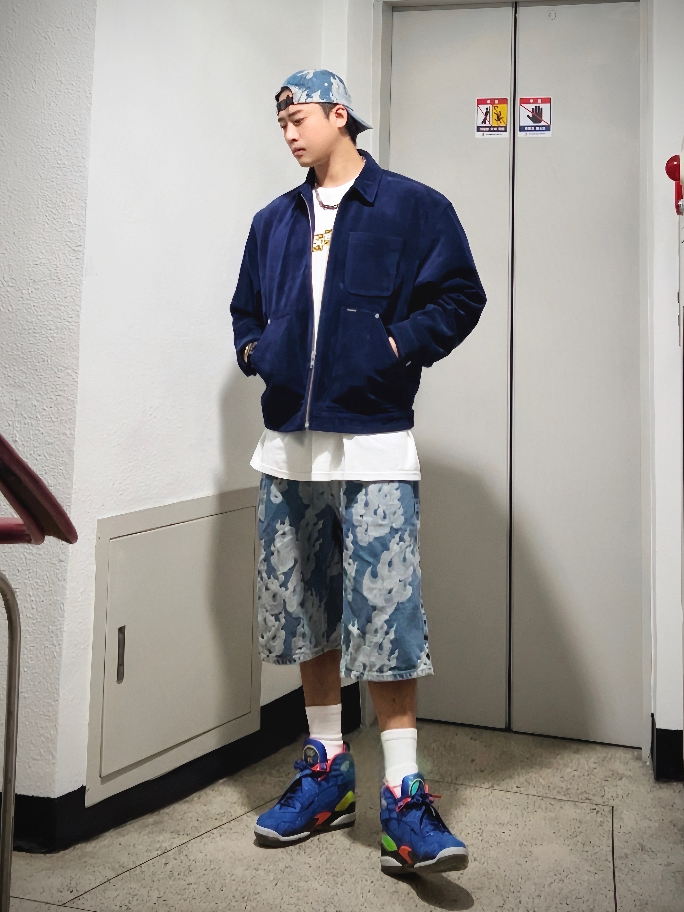 Tory Burch Print String Bikini Bottom Leopard Brown, Supreme Flames Jacquard Denim Camp Cap Washed Indigo - 23SS 착용 스타일 - 2