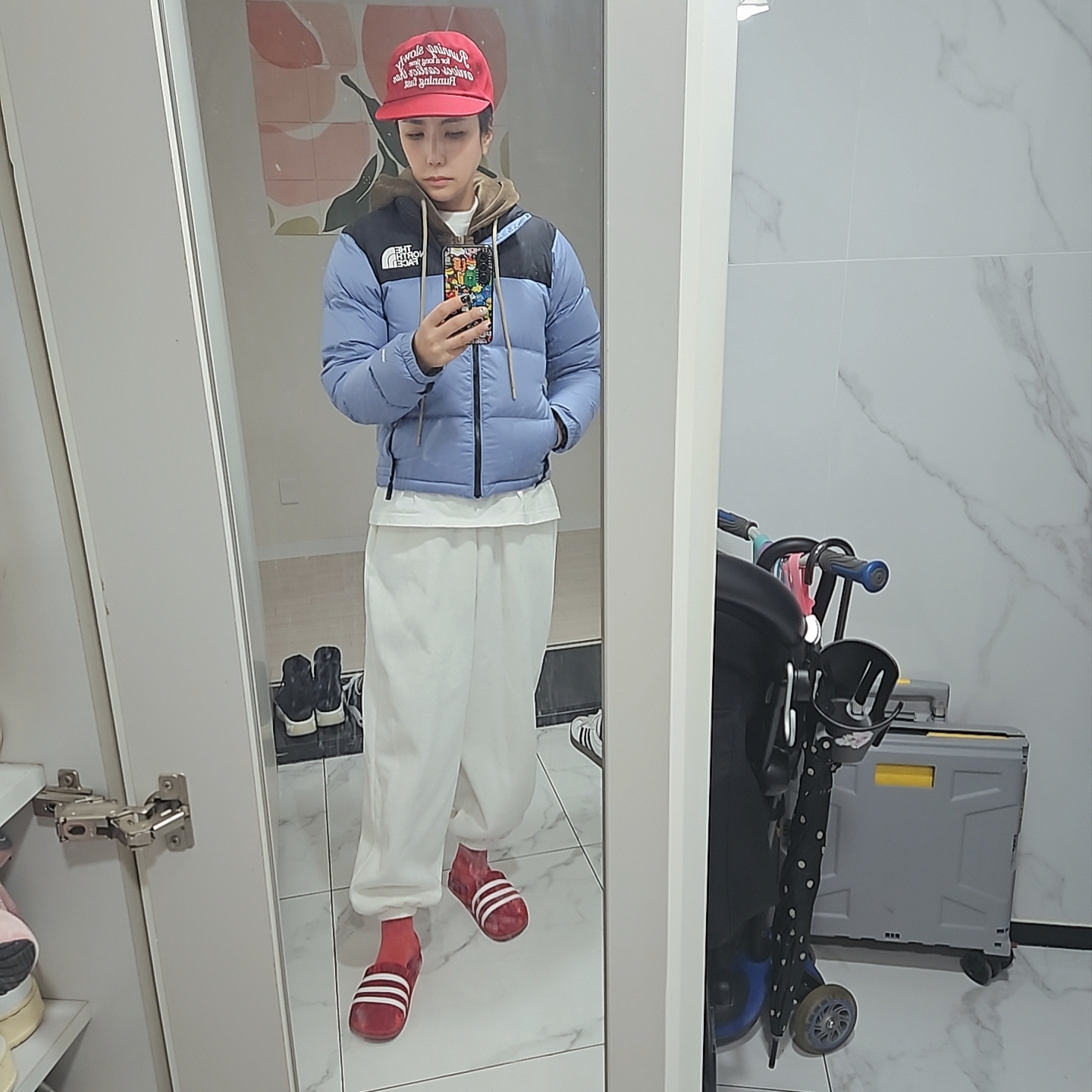 (W) The North Face 1996 Retro Nuptse Jacket Folk Blue, Supreme Paris T-Shirt White - 24SS 착용 스타일 - 1