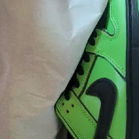 Nike x The Powerpuff Girls SB Dunk Low Pro QS Buttercup 착용 스타일