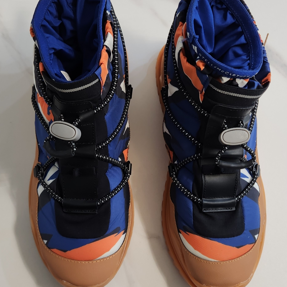 (W) Adidas x Stella McCartney Winterboot Mystery Ink Crew Yellow 착용 스타일 - 4