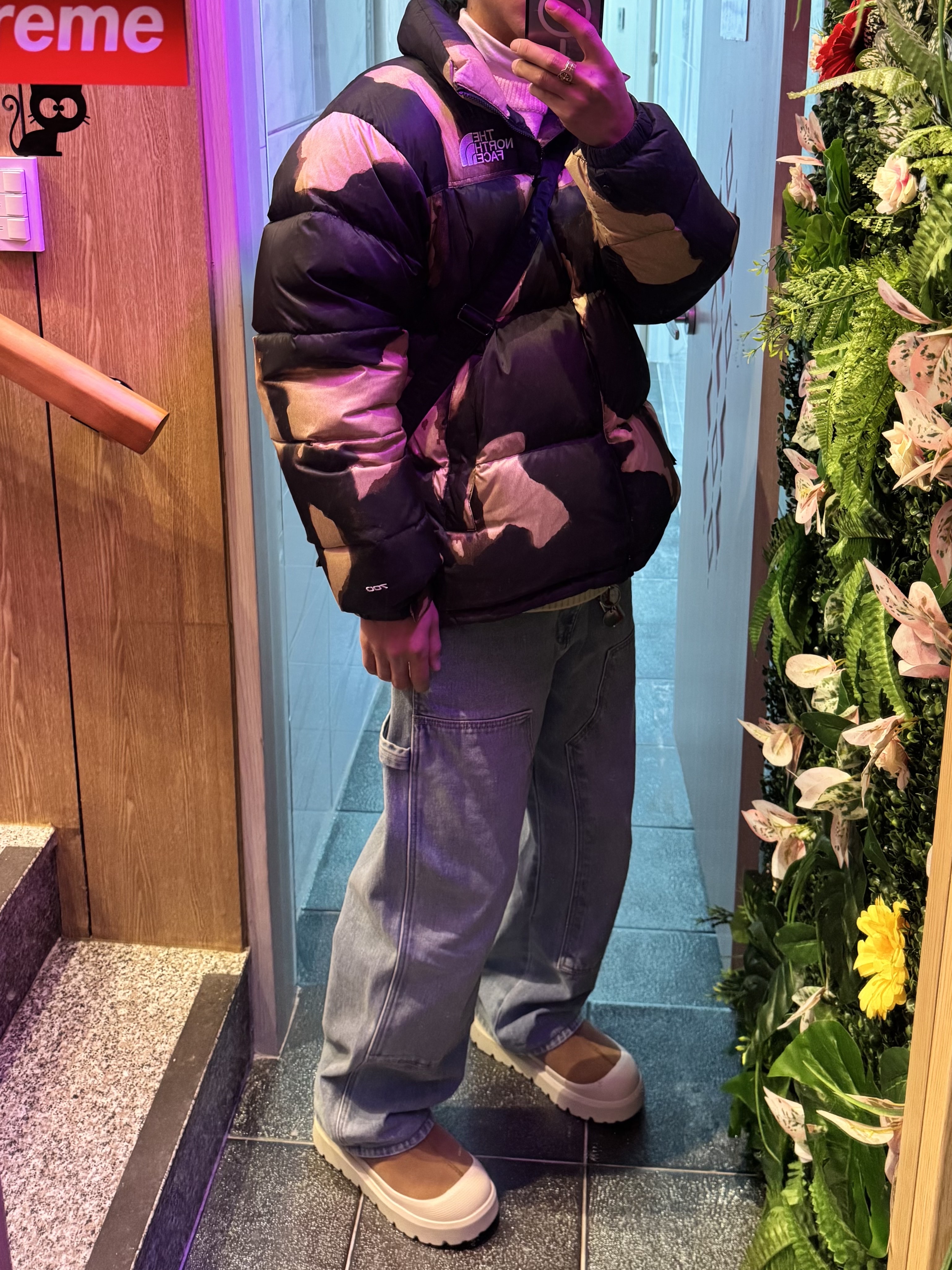 UGG Tasman Weather Hybrid Chestnut Whitecap, Supreme x The North Face Bleached Denim Print Nuptse Jacket Black - 21FW 착용 스타일