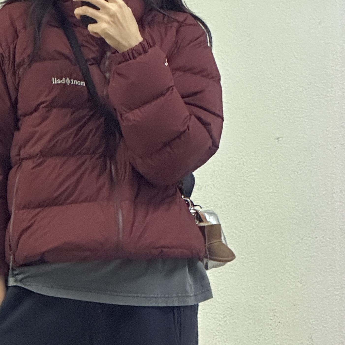 Montbell Permafrost Light Down Parka Brown Brick, UGG Tasman Slipper Chestnut 착용 스타일 - 2