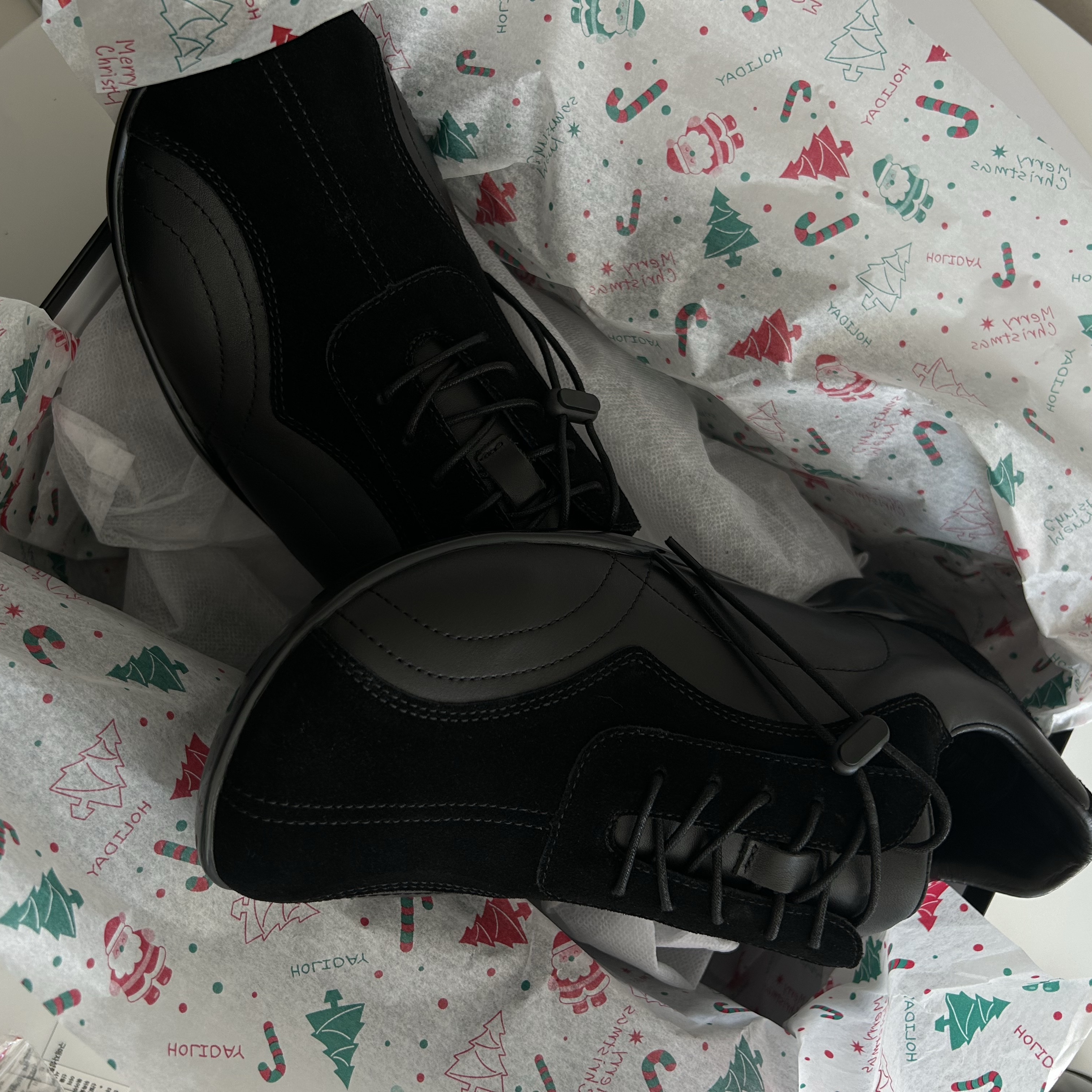 Pemont Square Black 착용 스타일