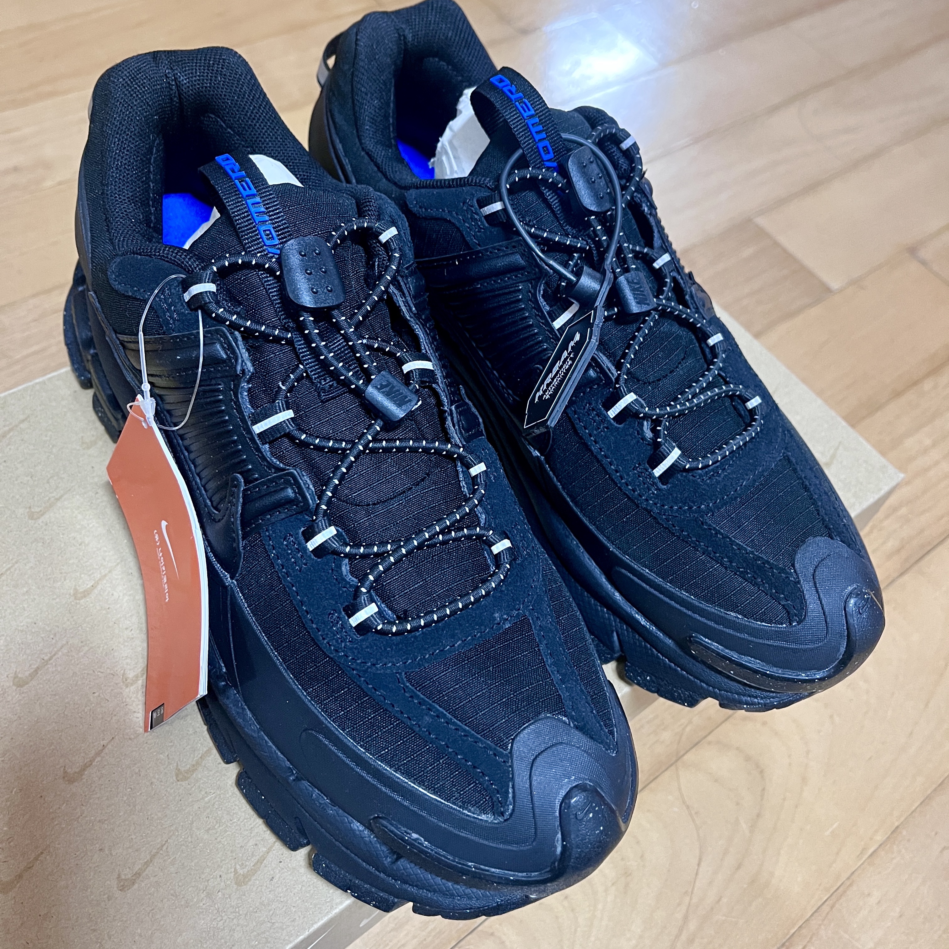 (W) Nike Zoom Vomero Roam Black 착용 스타일