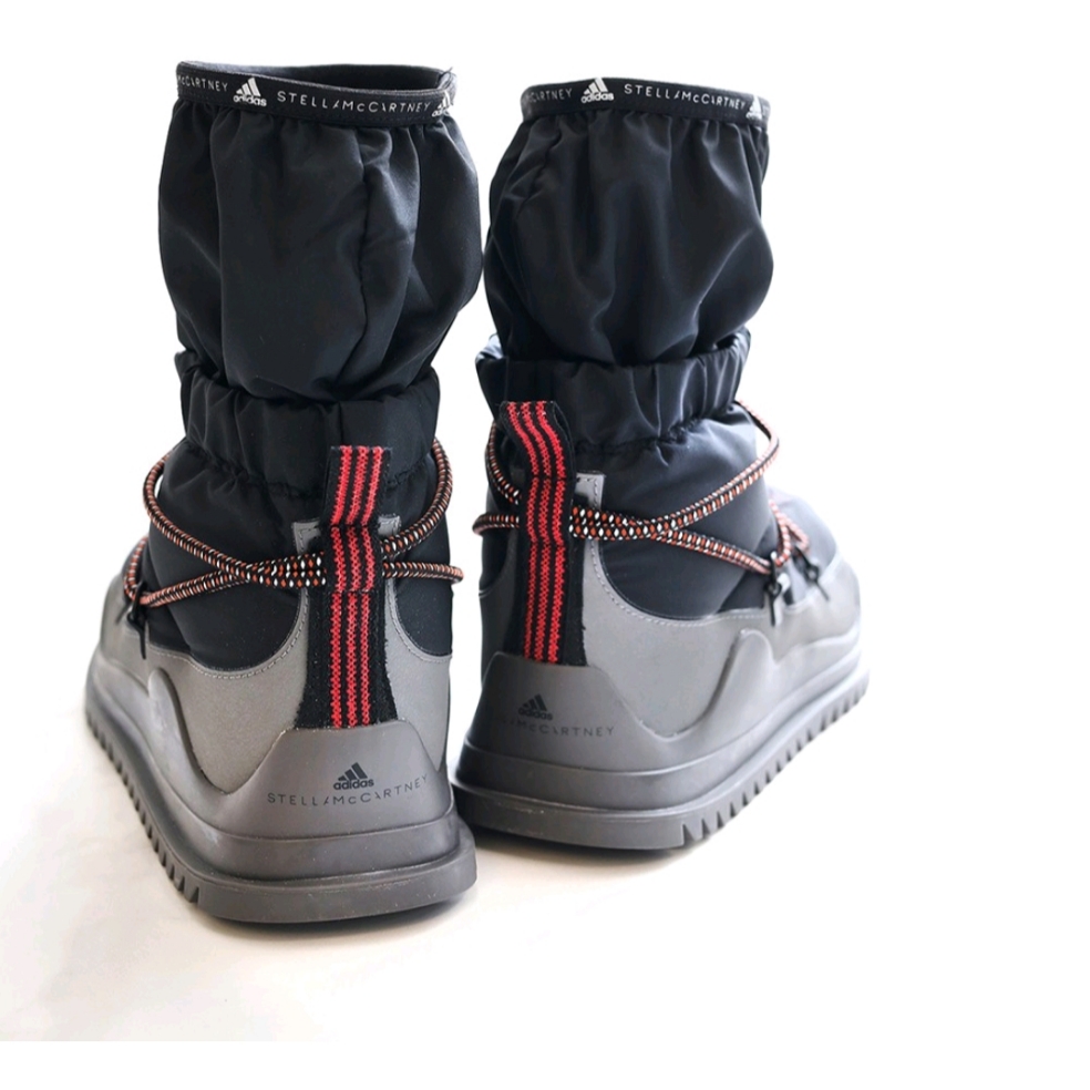 (W) Adidas x Stella McCartney Winterboot Cold.RDY Core Black Grey Four 착용 스타일 - 3