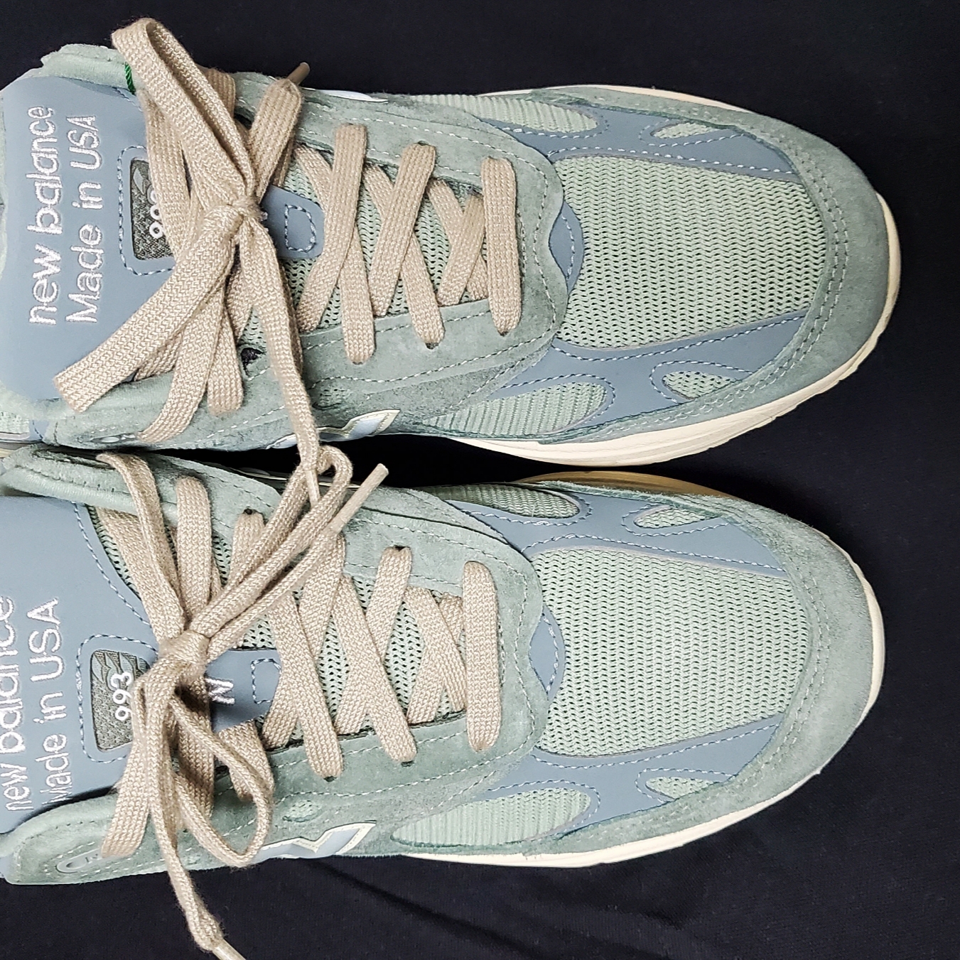New Balance x Kith 993 Made in USA Slate Grey 착용 스타일 - 1