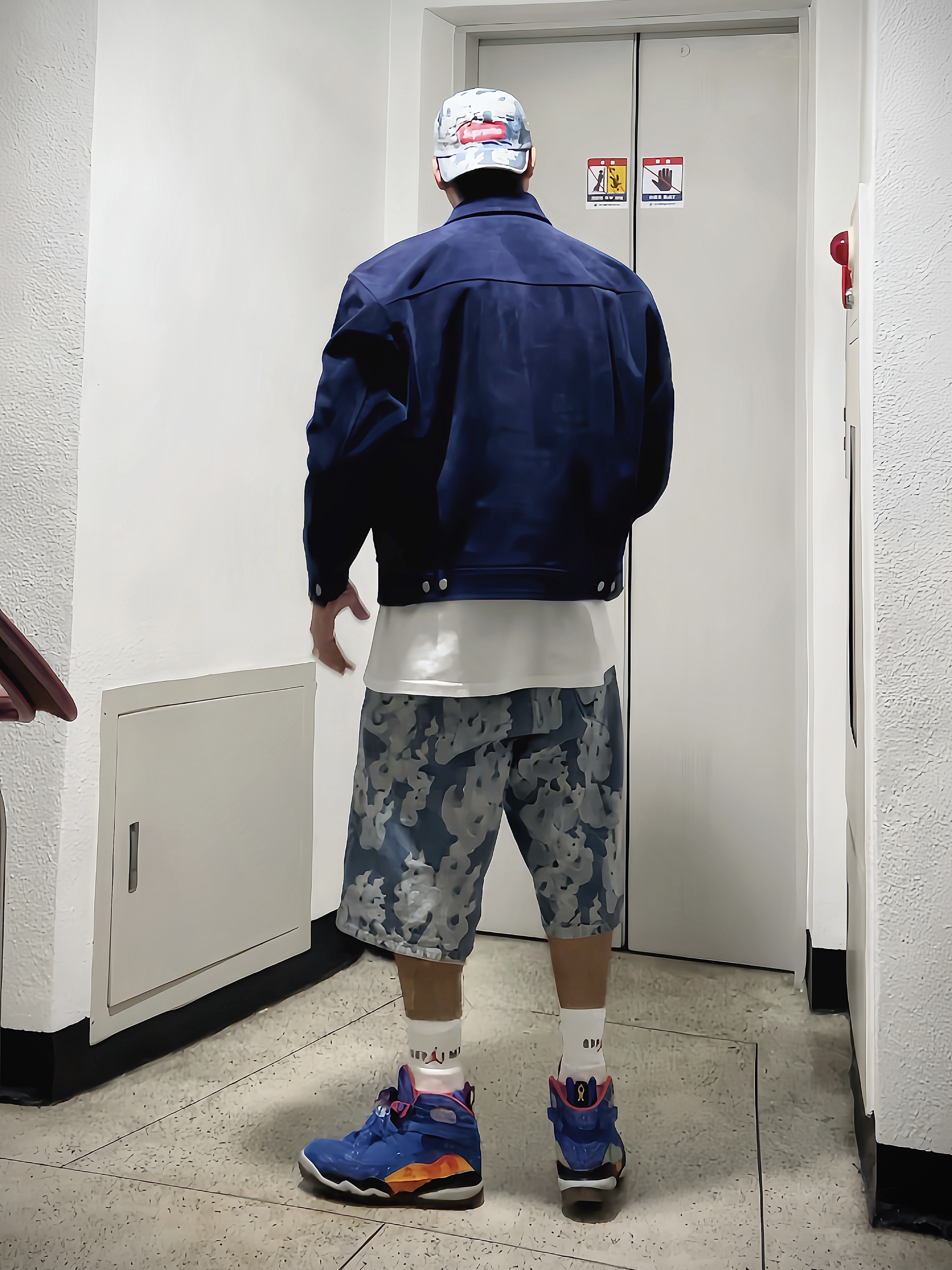 Supreme Flames Jacquard Denim Camp Cap Washed Indigo - 23SS, Supreme Suede Work Jacket Blue - 24FW 착용 스타일 - 3