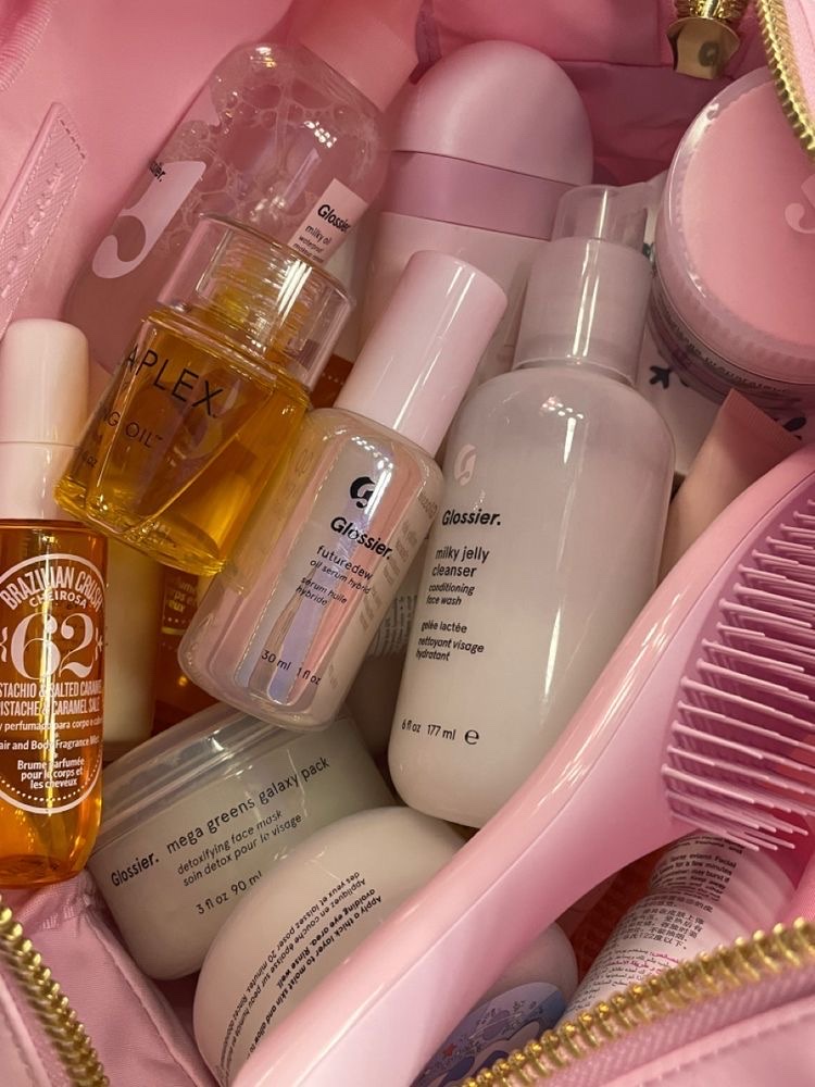 Glossier Cell Phone Keychain - LA Exclusive, Glossier Hand Cream 60ml 착용 스타일 - 4