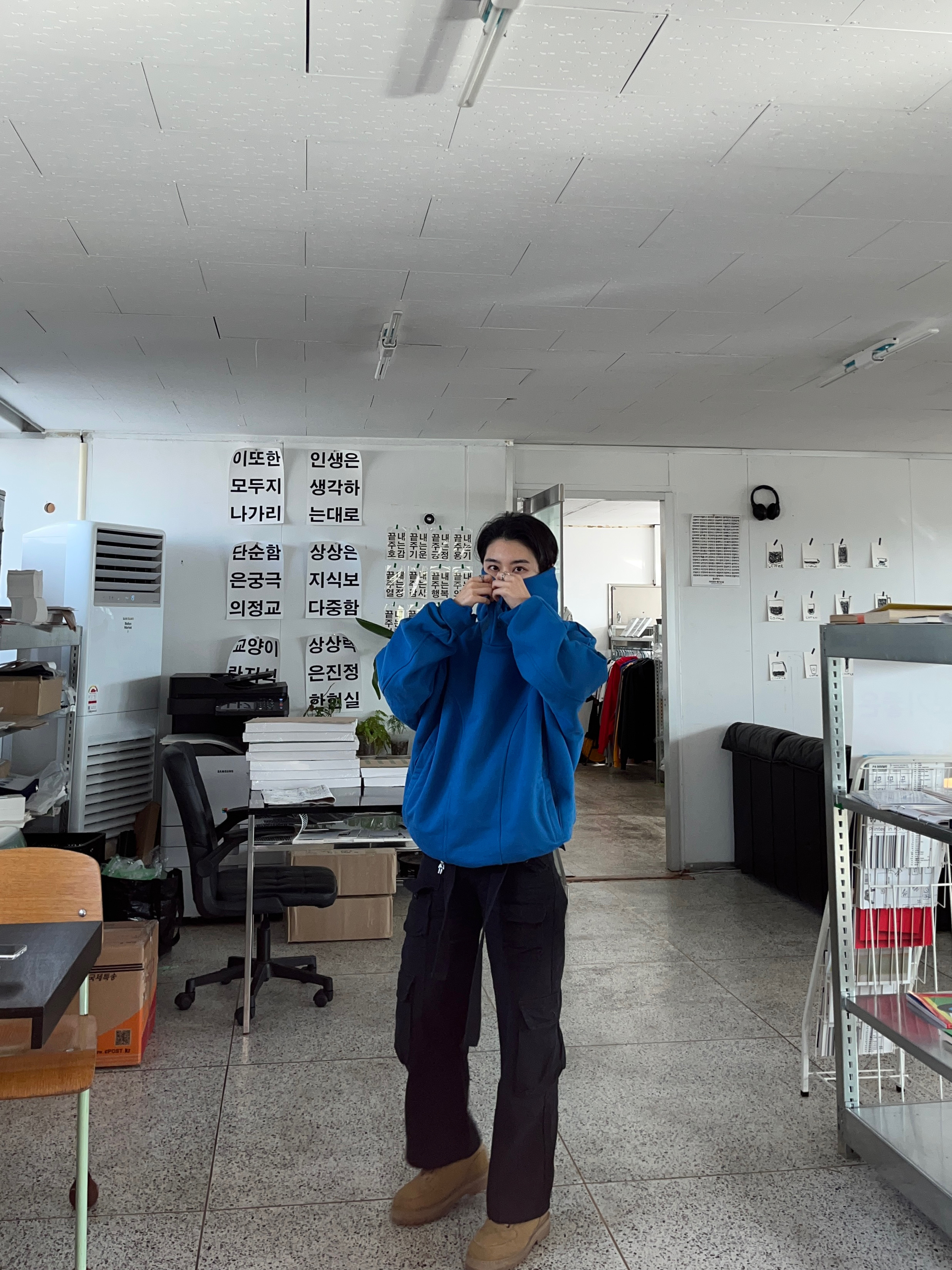Grailz Geometry Hoodie Azzuri Blue 착용 스타일 - 3