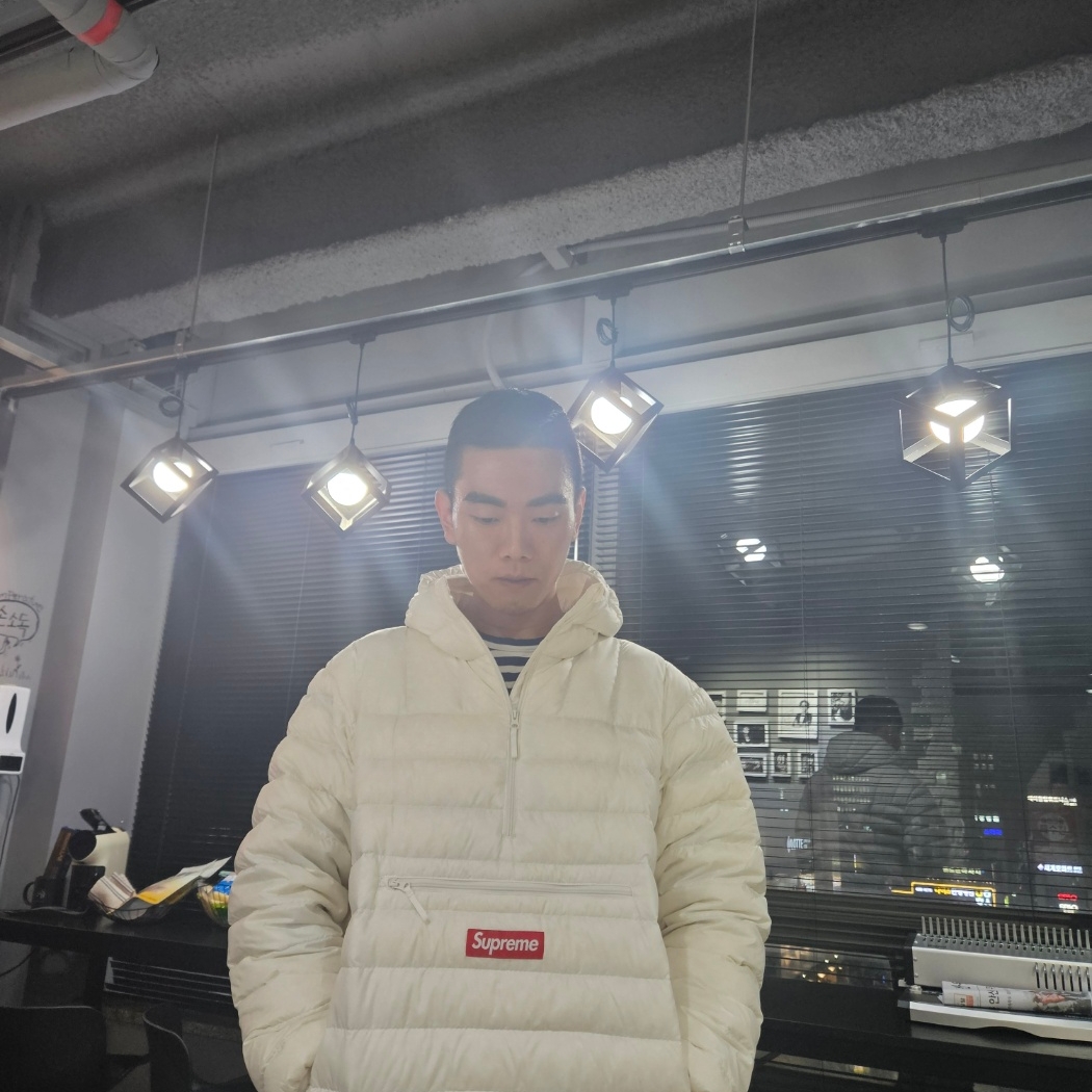 Nike x Supreme Air Force 1 Low Black, Supreme Baggy Jean Light Washed Indigo - 24FW 착용 스타일 - 2