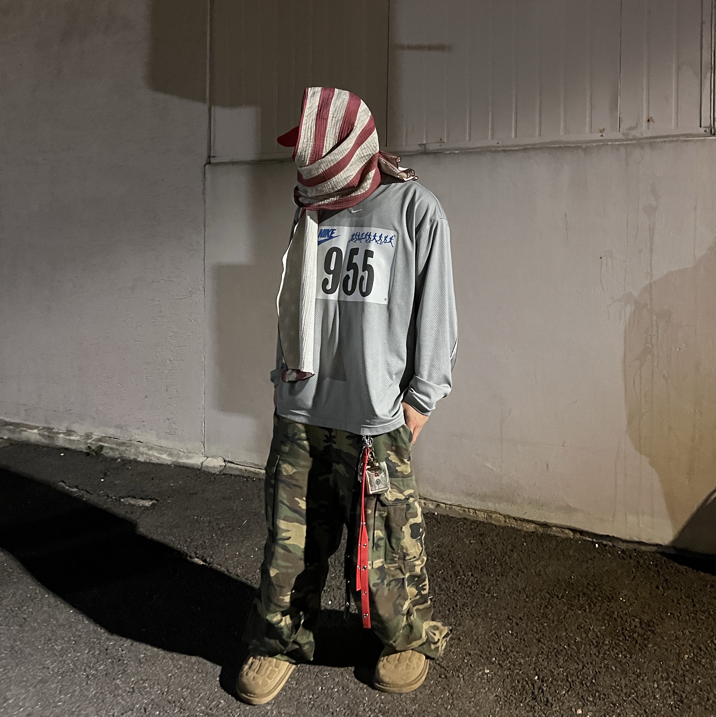 Essentials Puffer Jacket Silver Reflective - 20SS, Kinchi x Yiyae Bone Mule Camel 착용 스타일 - 3