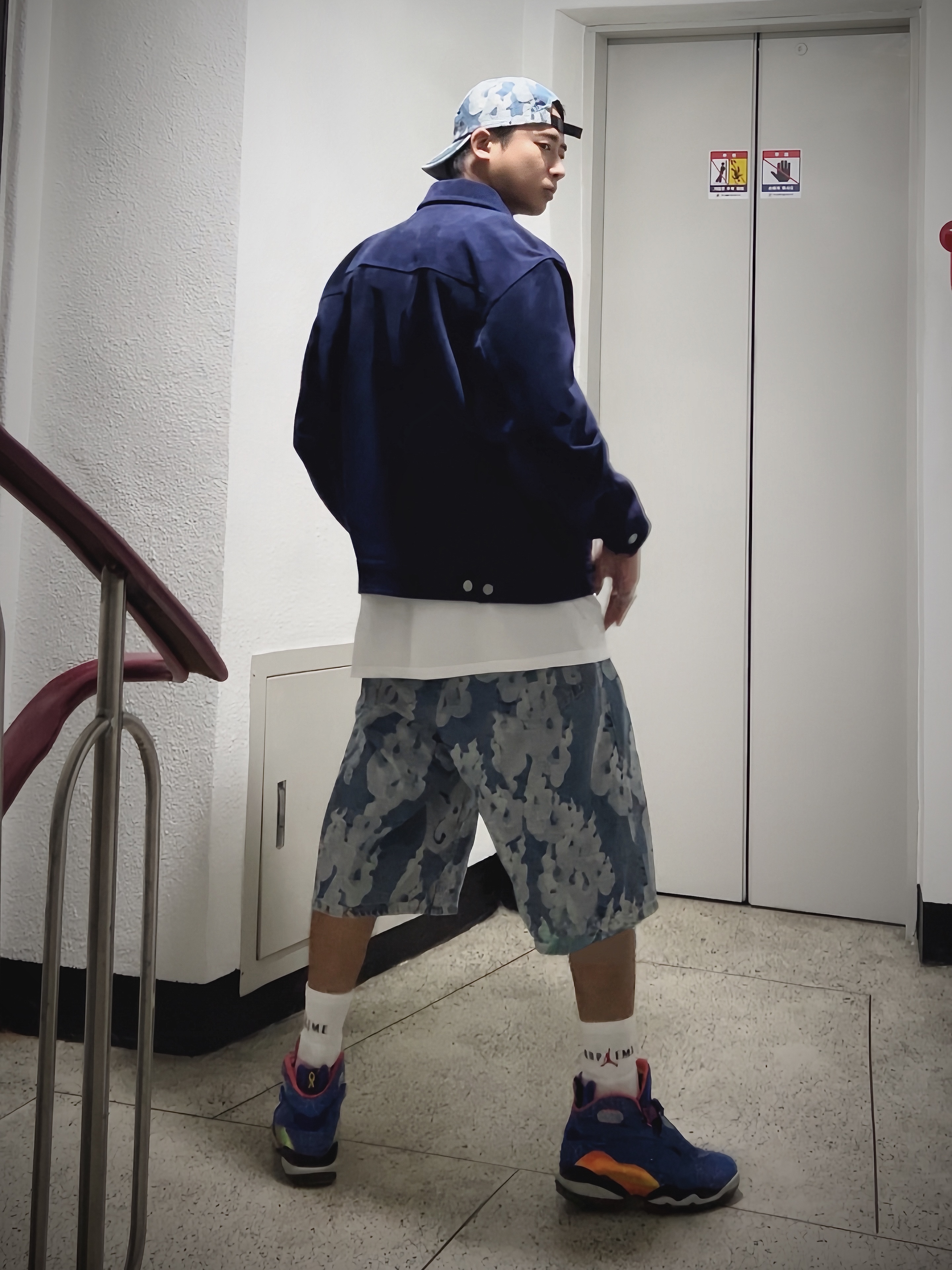 Supreme Flames Jacquard Denim Camp Cap Washed Indigo - 23SS, Supreme Suede Work Jacket Blue - 24FW 착용 스타일 - 2