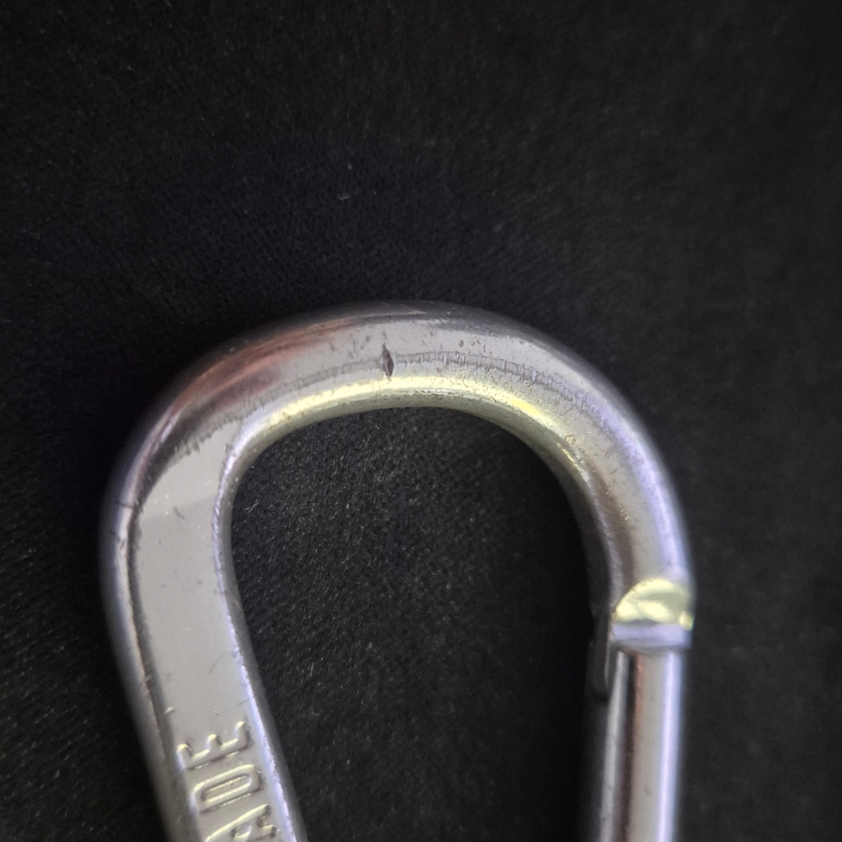 Human Made Carabiner 70mm Silver 착용 스타일 - 3