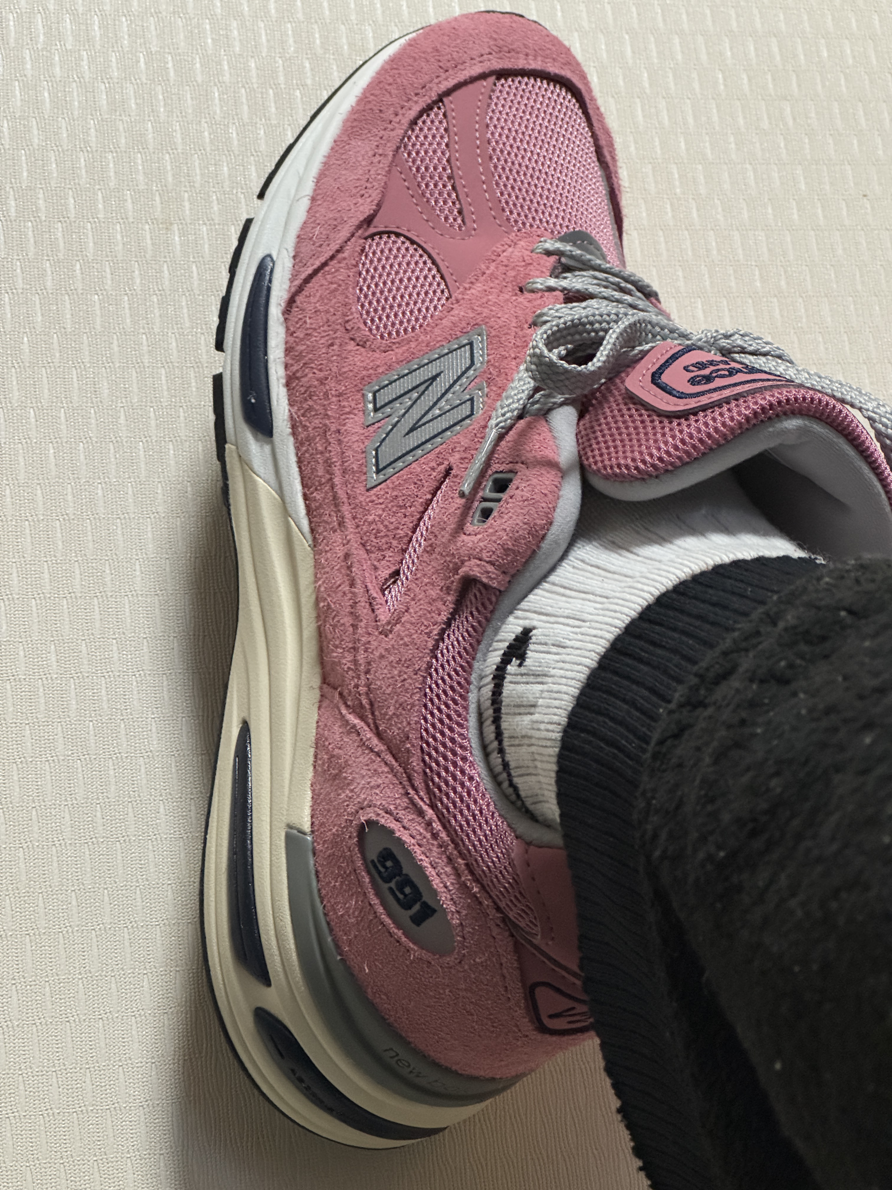New Balance 991v2 Made in UK Brandied Apricot 착용 스타일