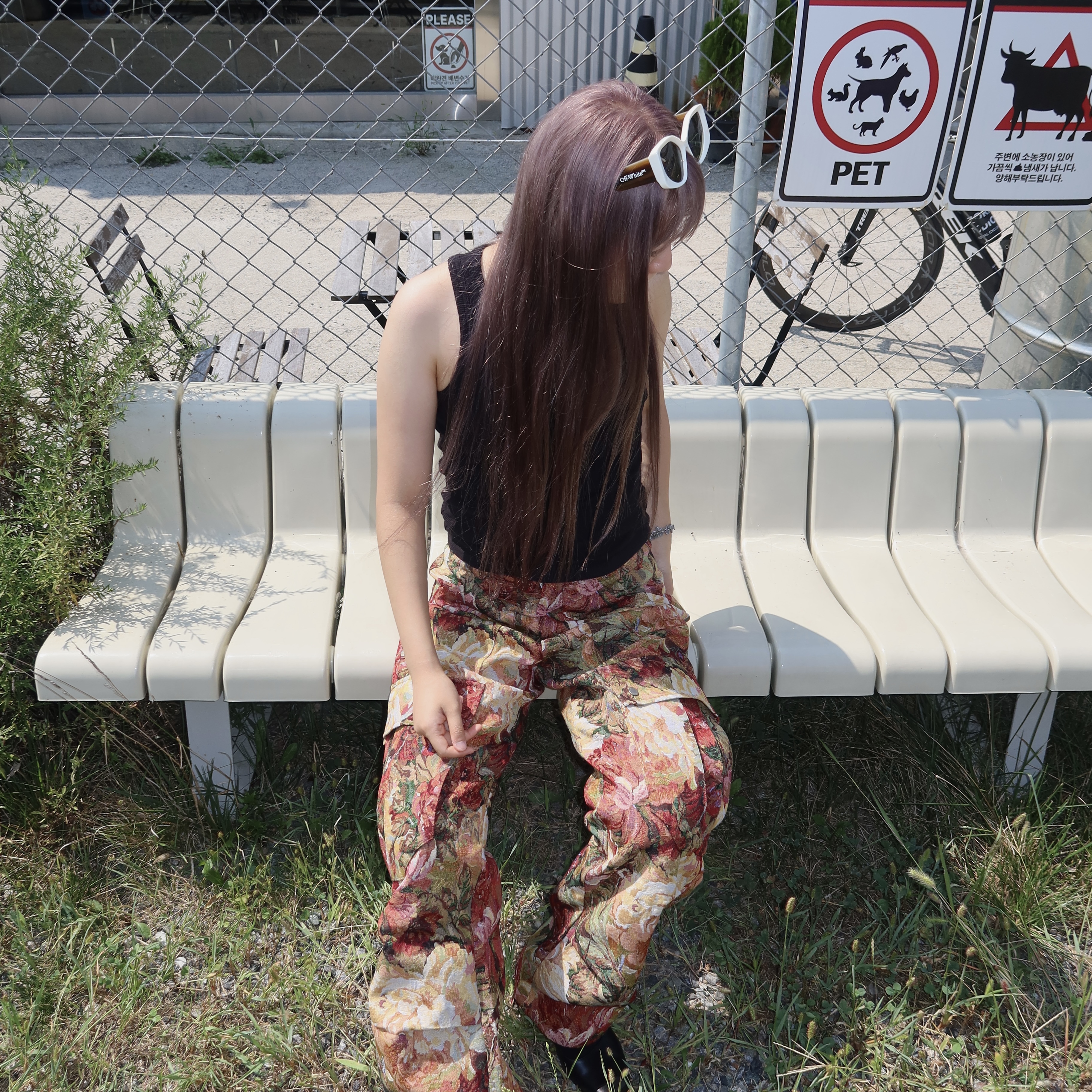 Hono Report Jacquard Cargo Pants Red Garden 착용 스타일 - 1