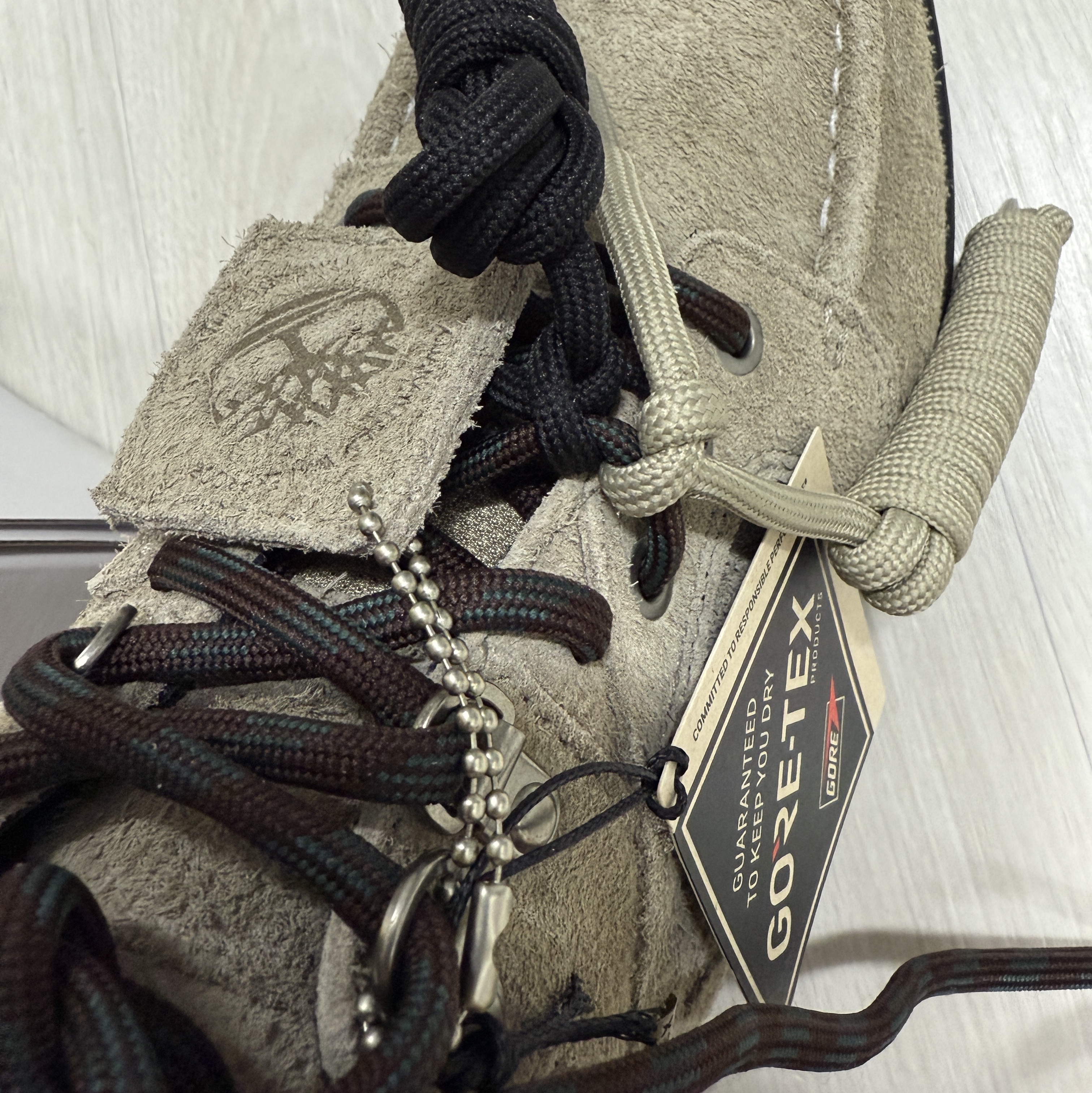 Timberland x Thisisneverthat Heritage Gore-Tex Moc Toe Mid Boots Desert - Wide 착용 스타일 - 6