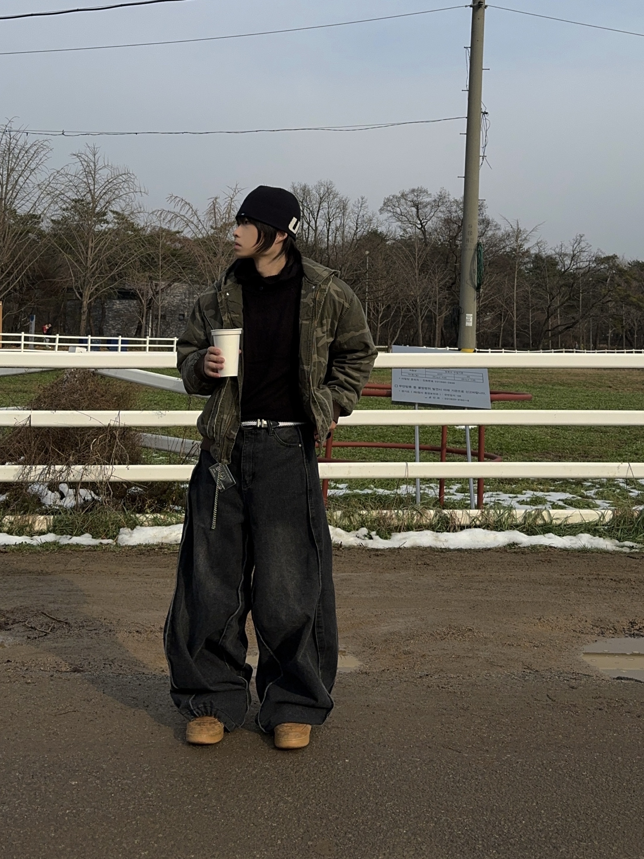 Nike Air Force 1 '07 WB Flax 착용 스타일 - 1