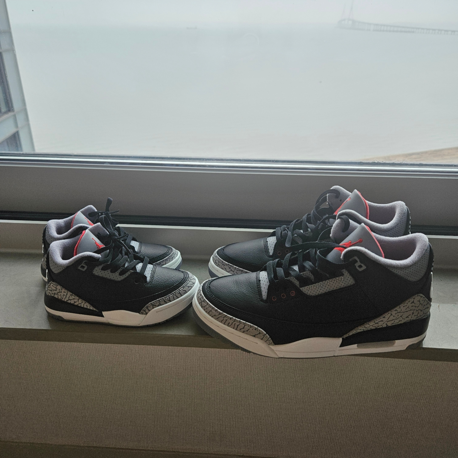 Jordan 3 Retro Black Cement 2024, (GS) Jordan 3 Retro Black Cement 2024 착용 스타일