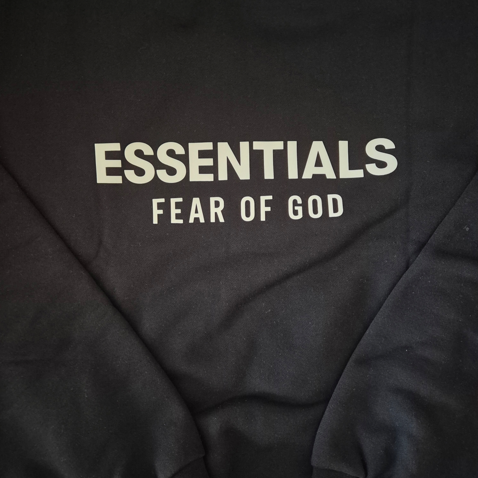 Essentials The Core Collection Crewneck Sweatshirt Stretch Limo 착용 스타일 - 1