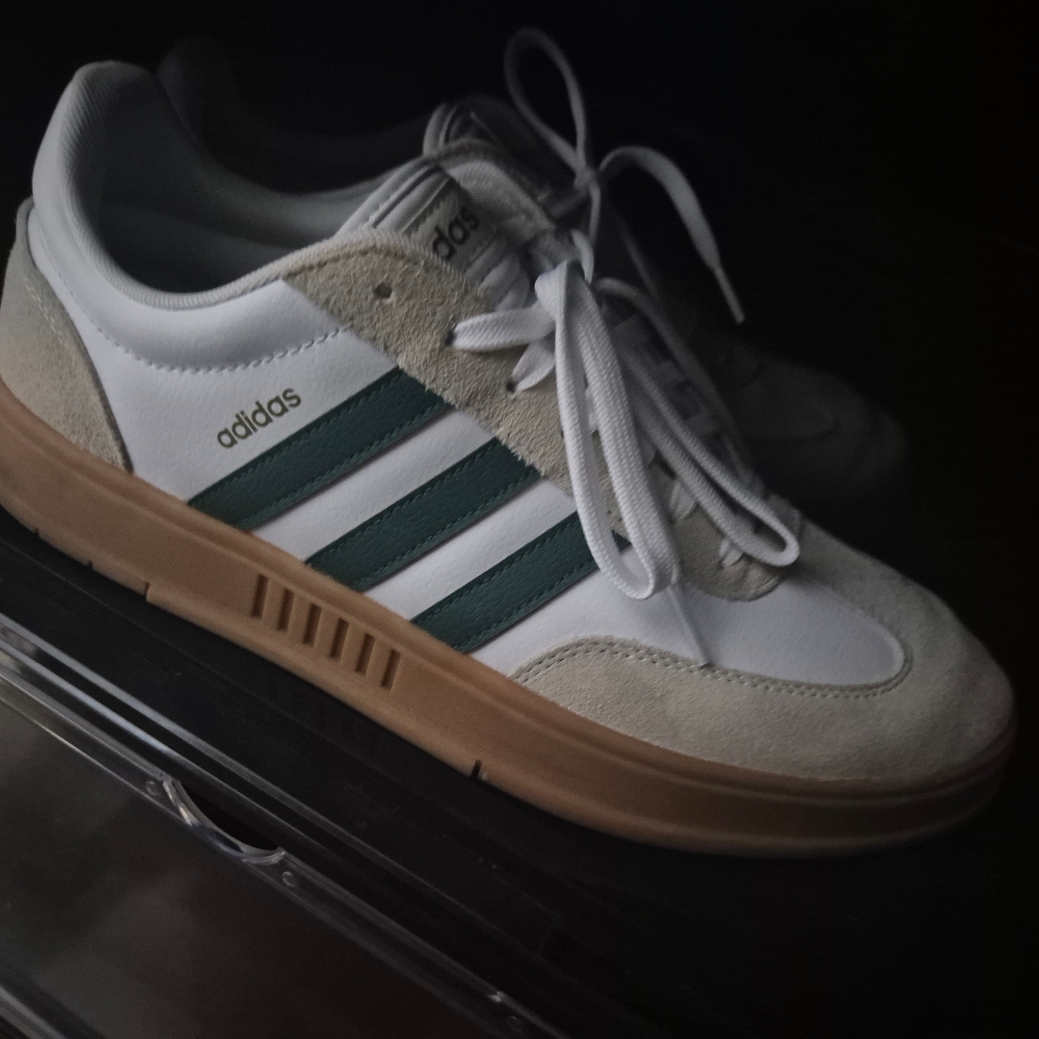 Adidas Gradas Collegiate Green 착용 스타일