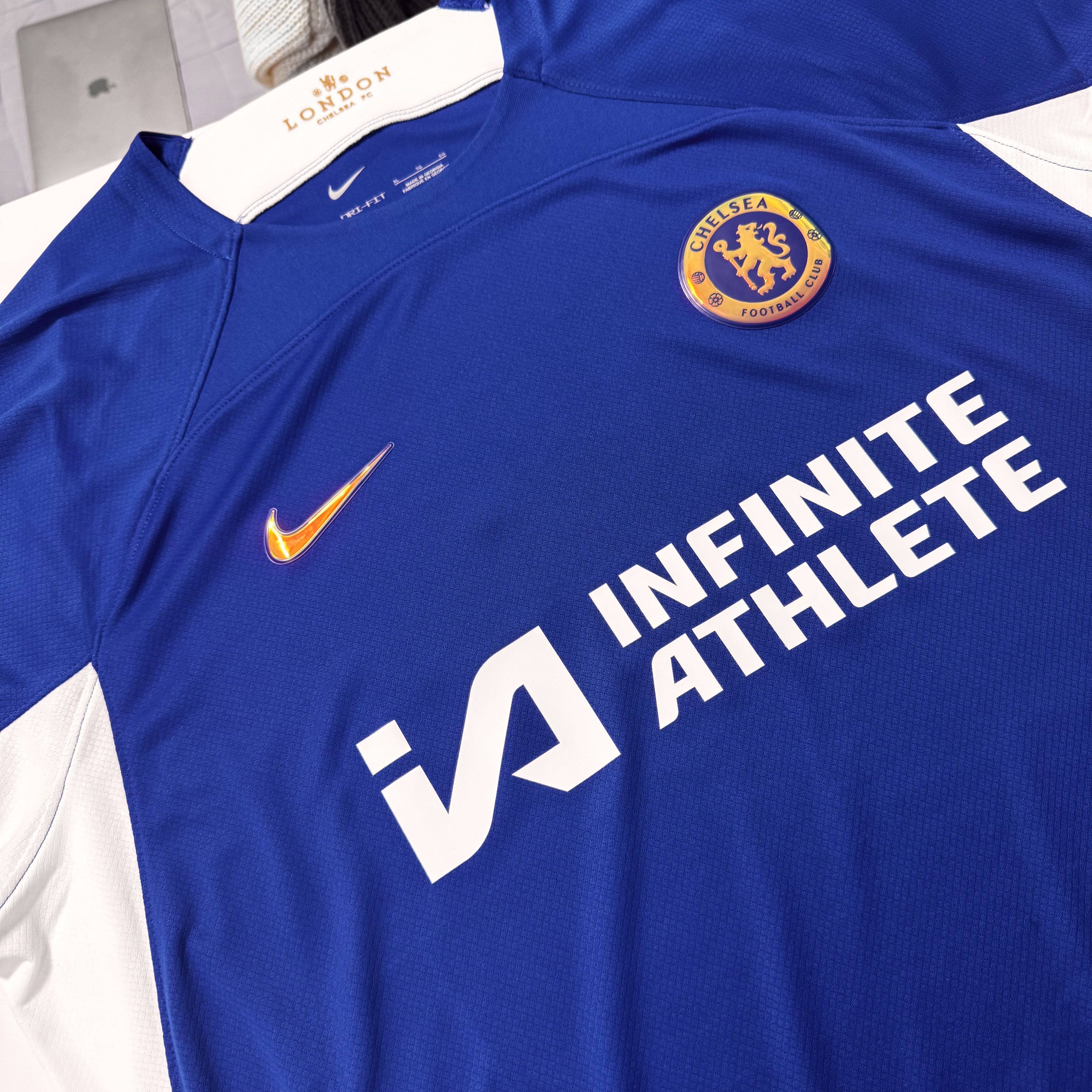 Nike Chelsea FC 2023/24 Stadium Home Dri-Fit Jersey Rush Blue (Non Marking & Non Sponser Ver.) 착용 스타일 - 1