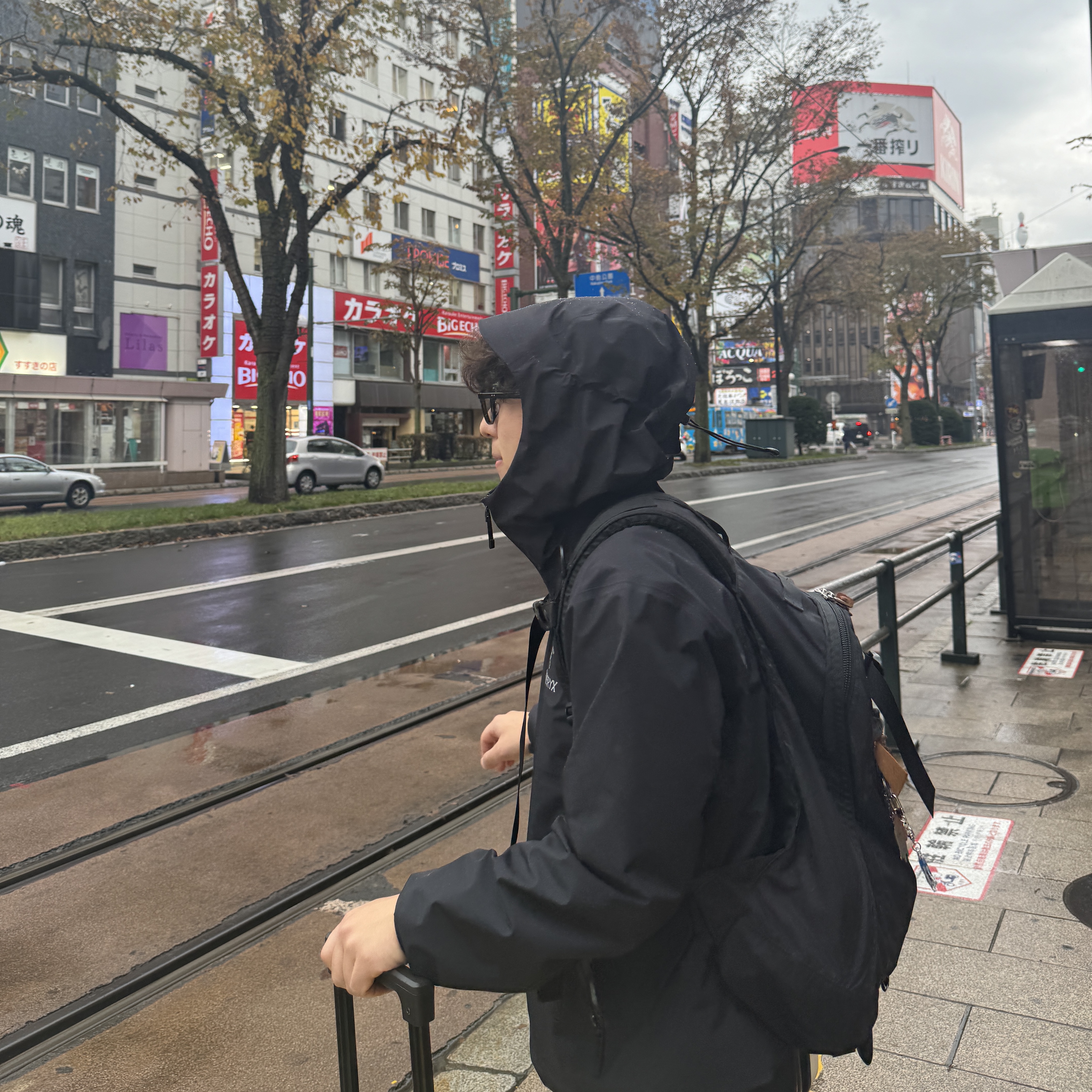 Arc'teryx Beta LT Jacket Black, Arc'teryx Zeta SL Jacket Cryptochrome 착용 스타일 - 1