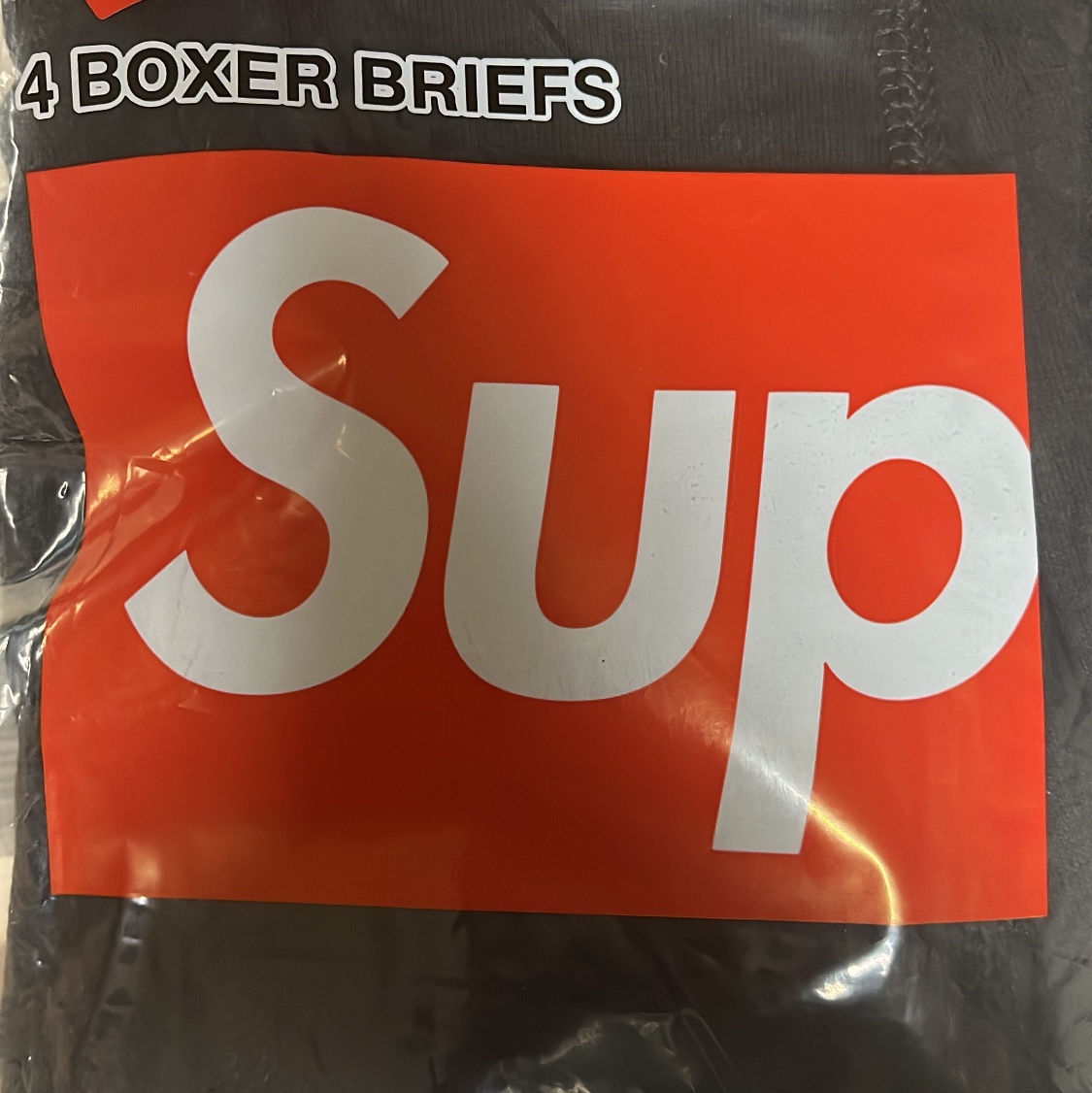 Supreme Hanes Boxer Briefs Black (4 Pack) 착용 스타일