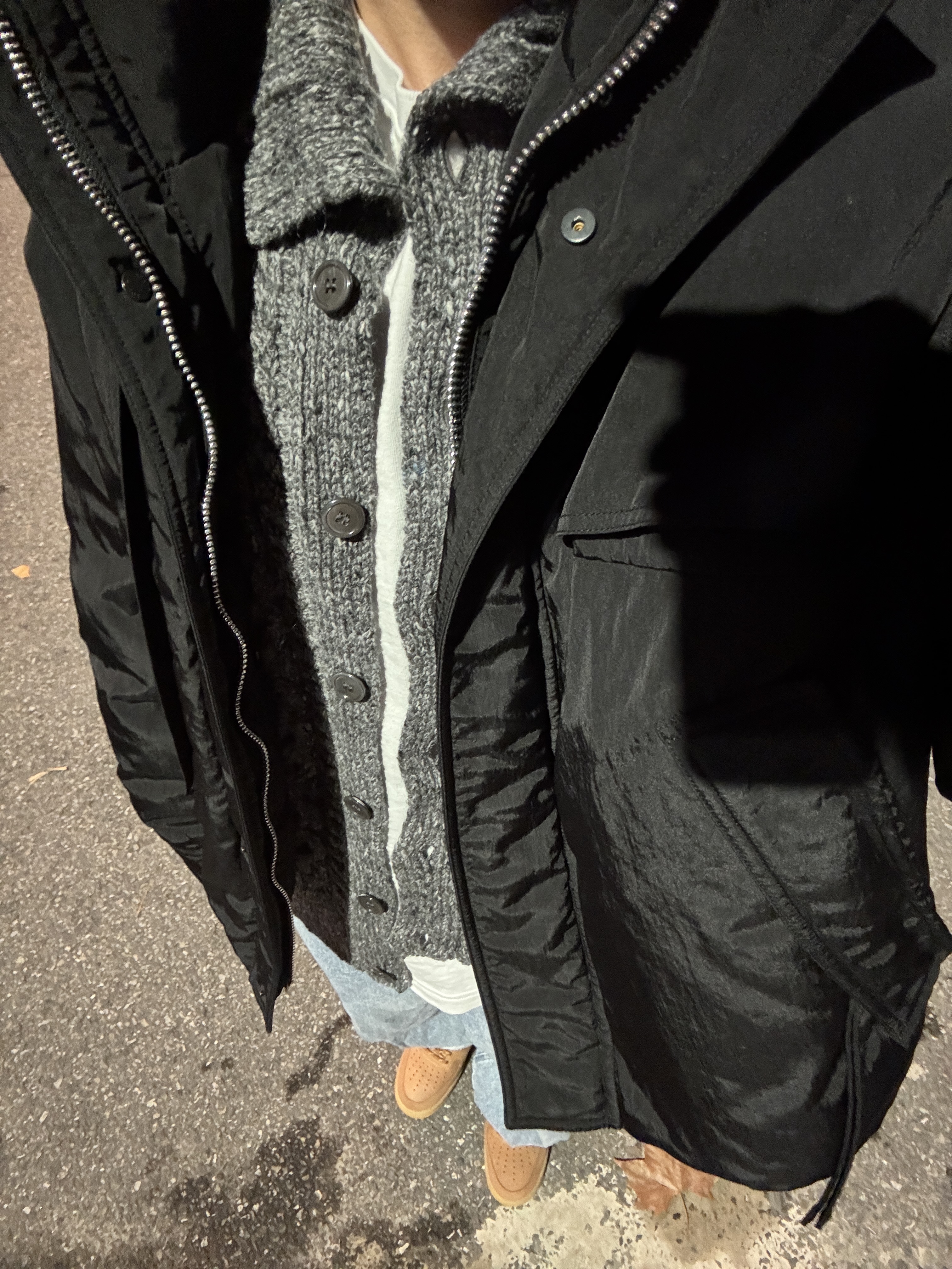 Nike Air Force 1 '07 WB Flax, Thom Browne Donegal Mix Cable Stitch 4-Bar Mock Neck Cardigan Medium Grey 착용 스타일