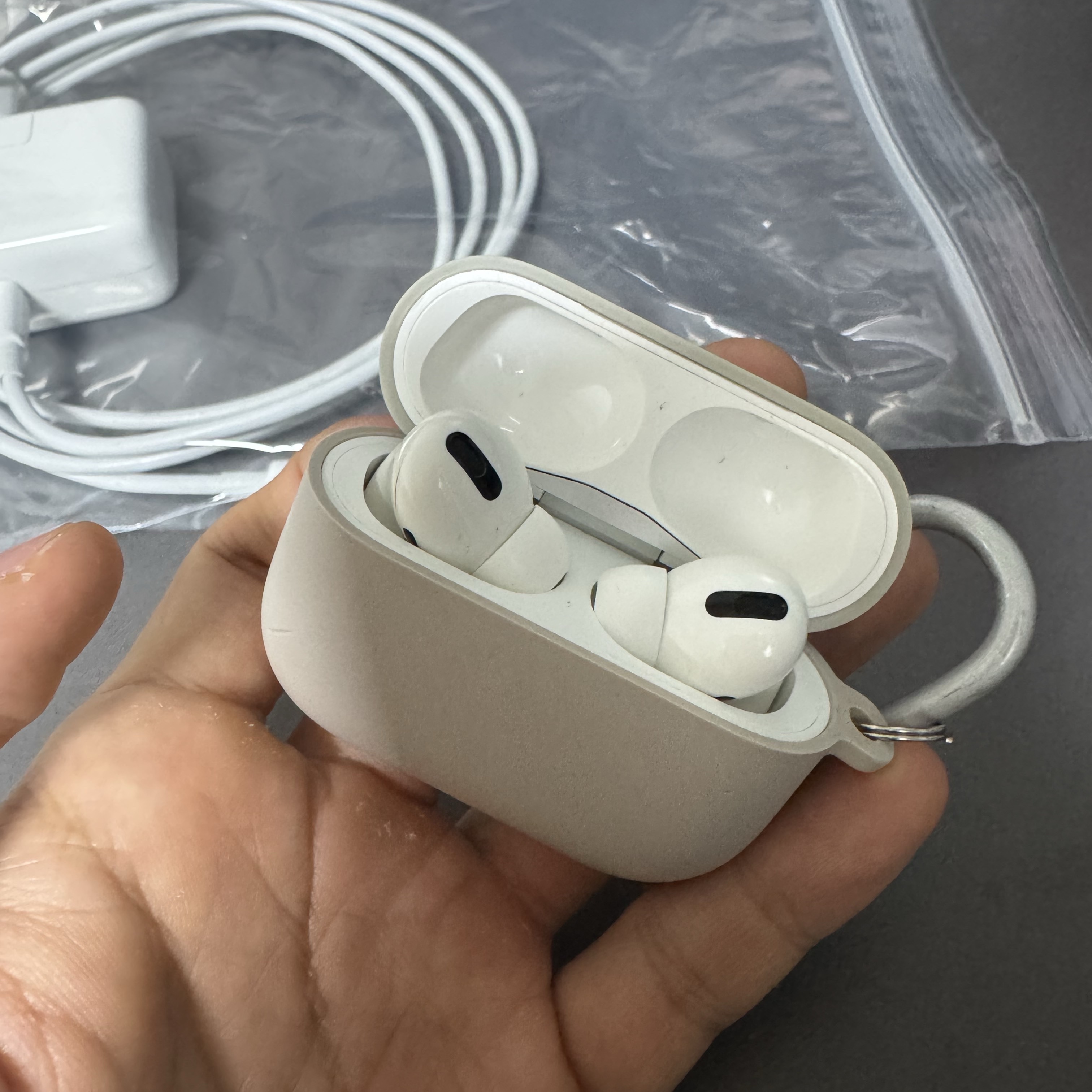 Apple AirPods Pro 2nd Gen (Korean Ver.) 착용 스타일