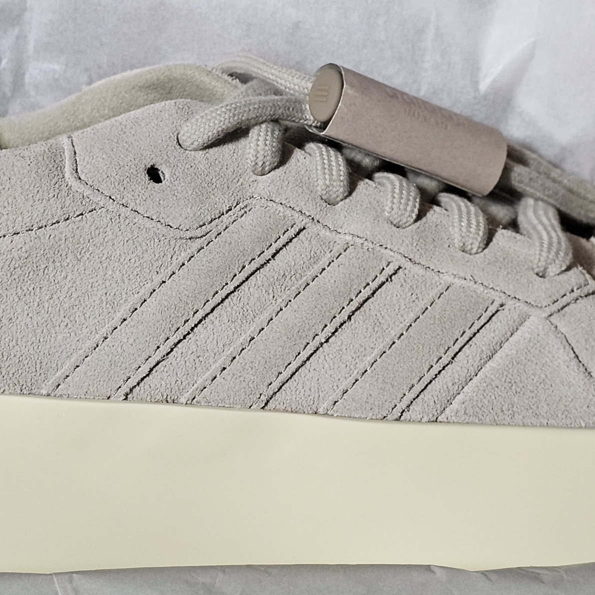 Adidas x Fear of God Athletics 86 Low Sesame 착용 스타일 - 4