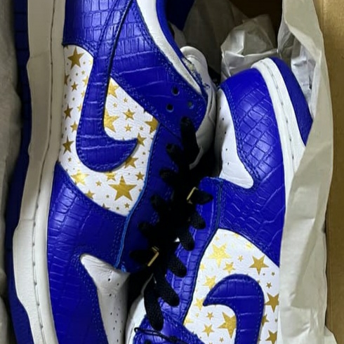 Nike x Supreme SB Dunk Low Hyper Blue 착용 스타일