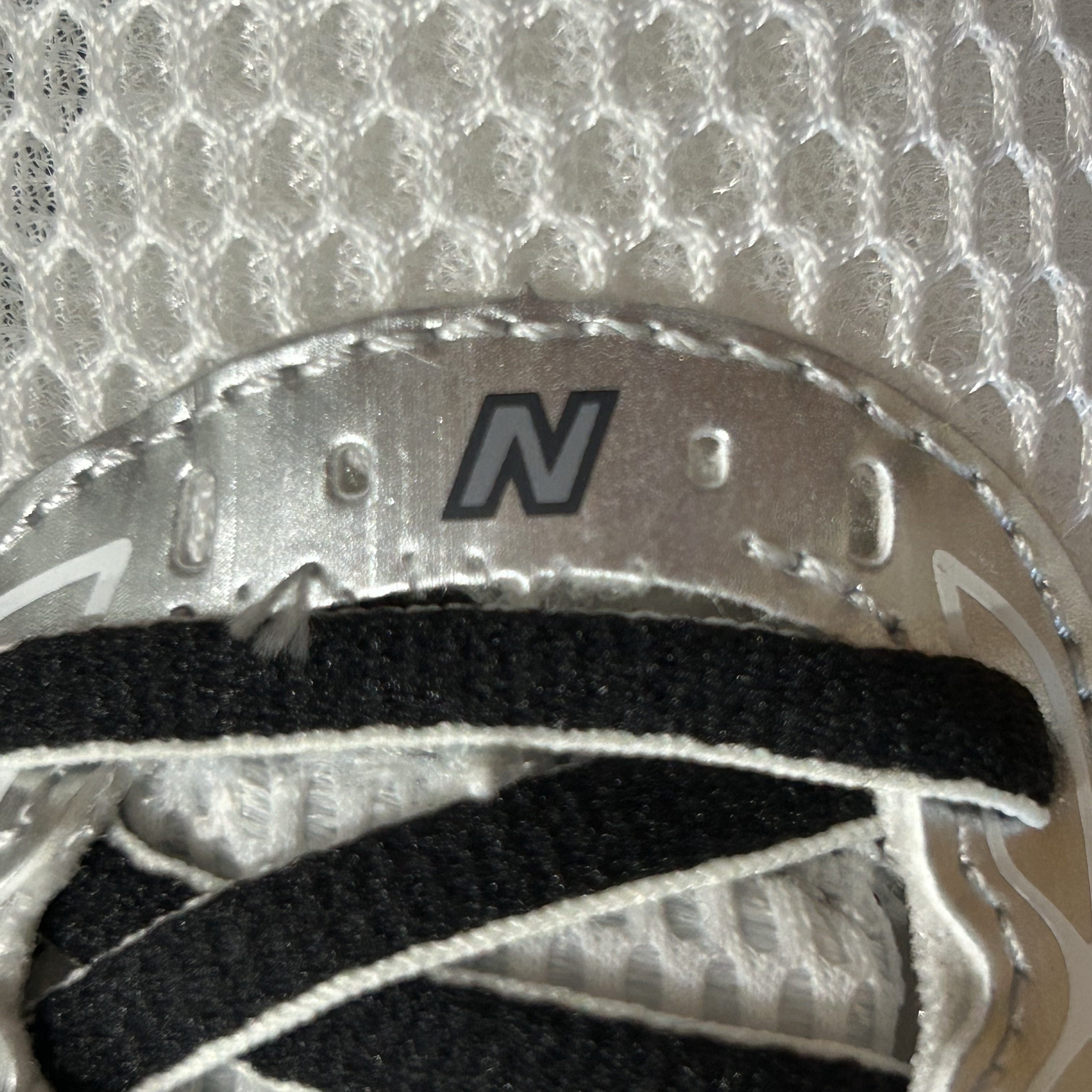 New Balance 860v2 Optic White 착용 스타일 - 1