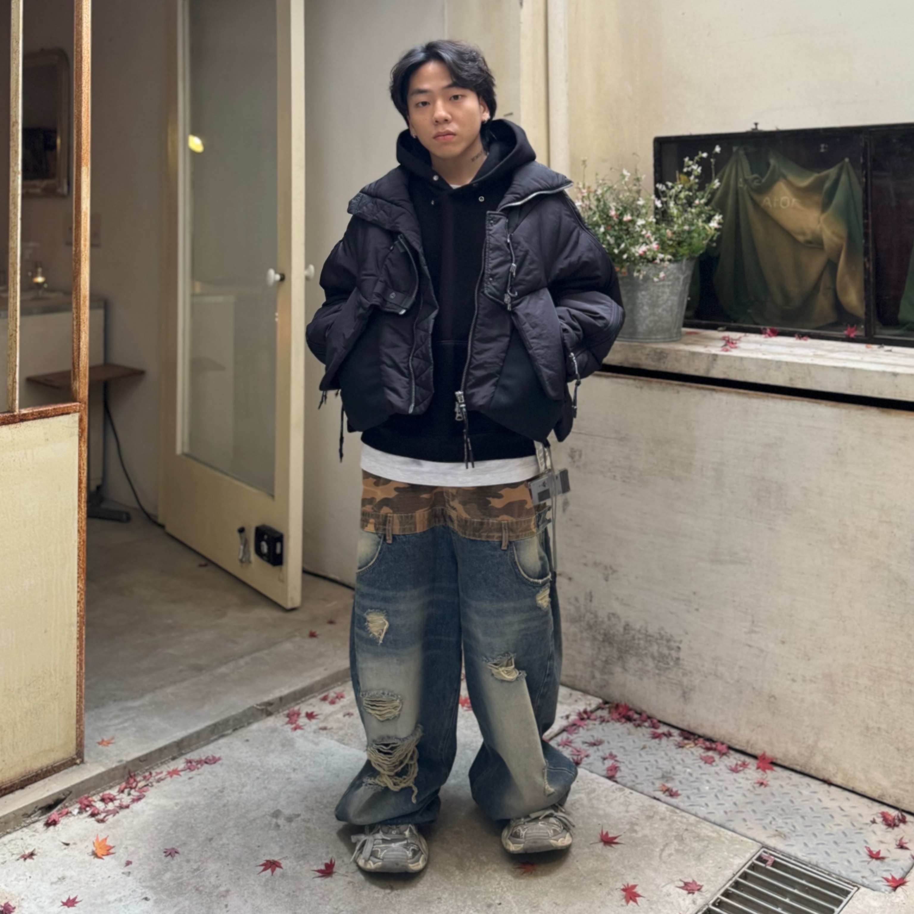 Balenciaga 3XL Sneakers Light Beige 착용 스타일 - 3